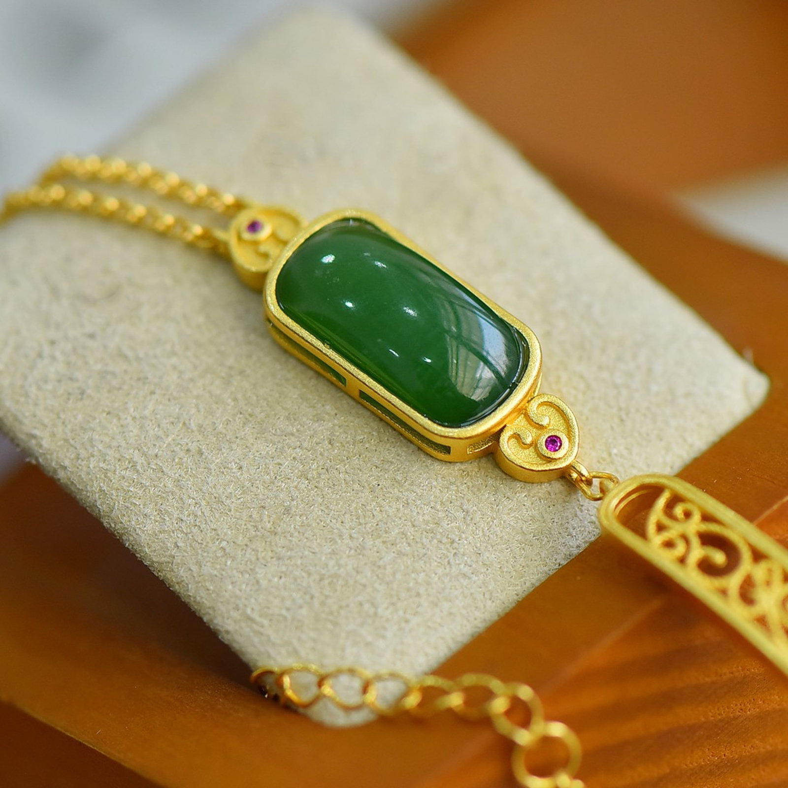 An Exquisite Sterling Silver-Gold Plated Inlaid Jasper Bracelets - 4