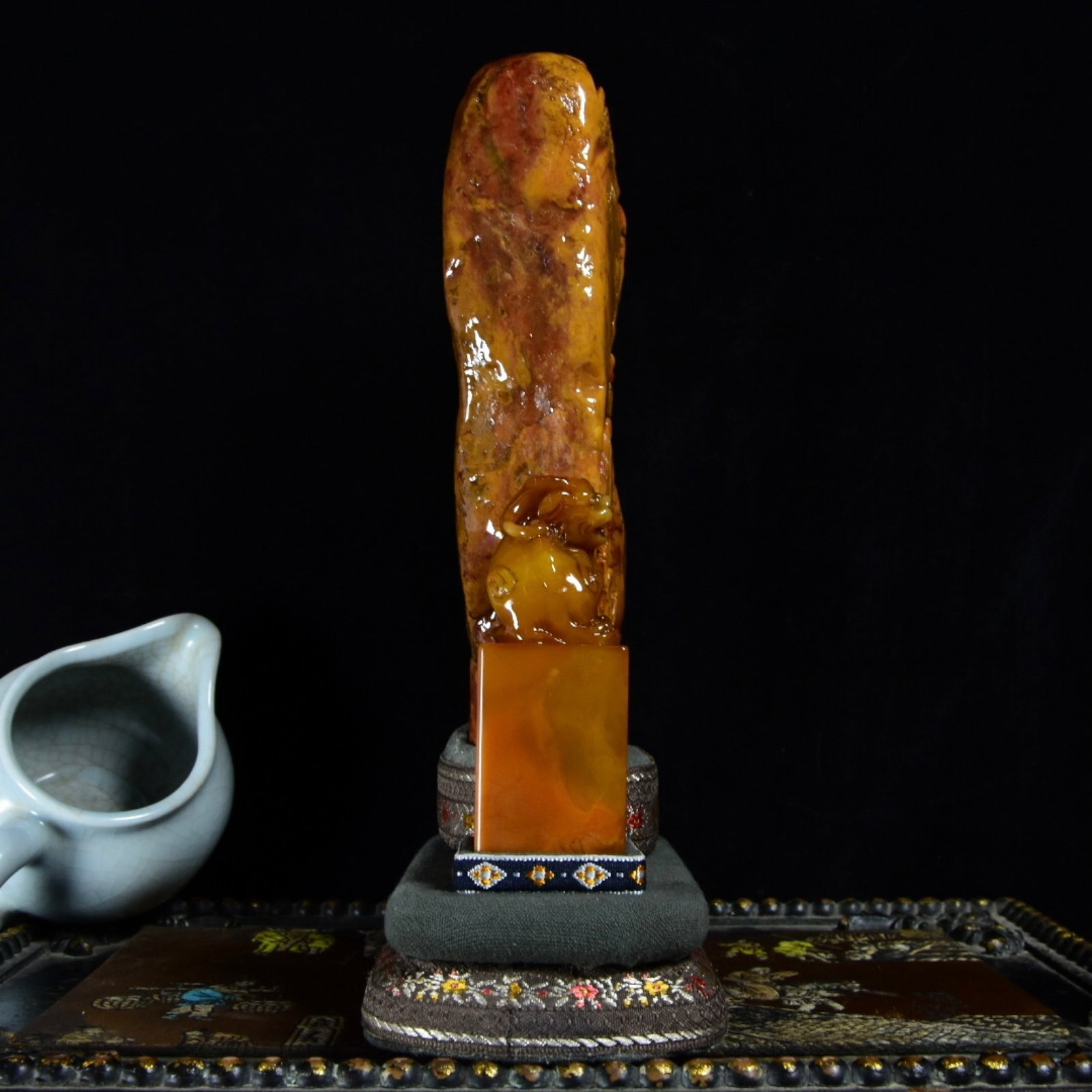 An Exquisite Tianhuang Stone Figure Pattern Ornament,With Auspicious Beast Pattern Seal - 7