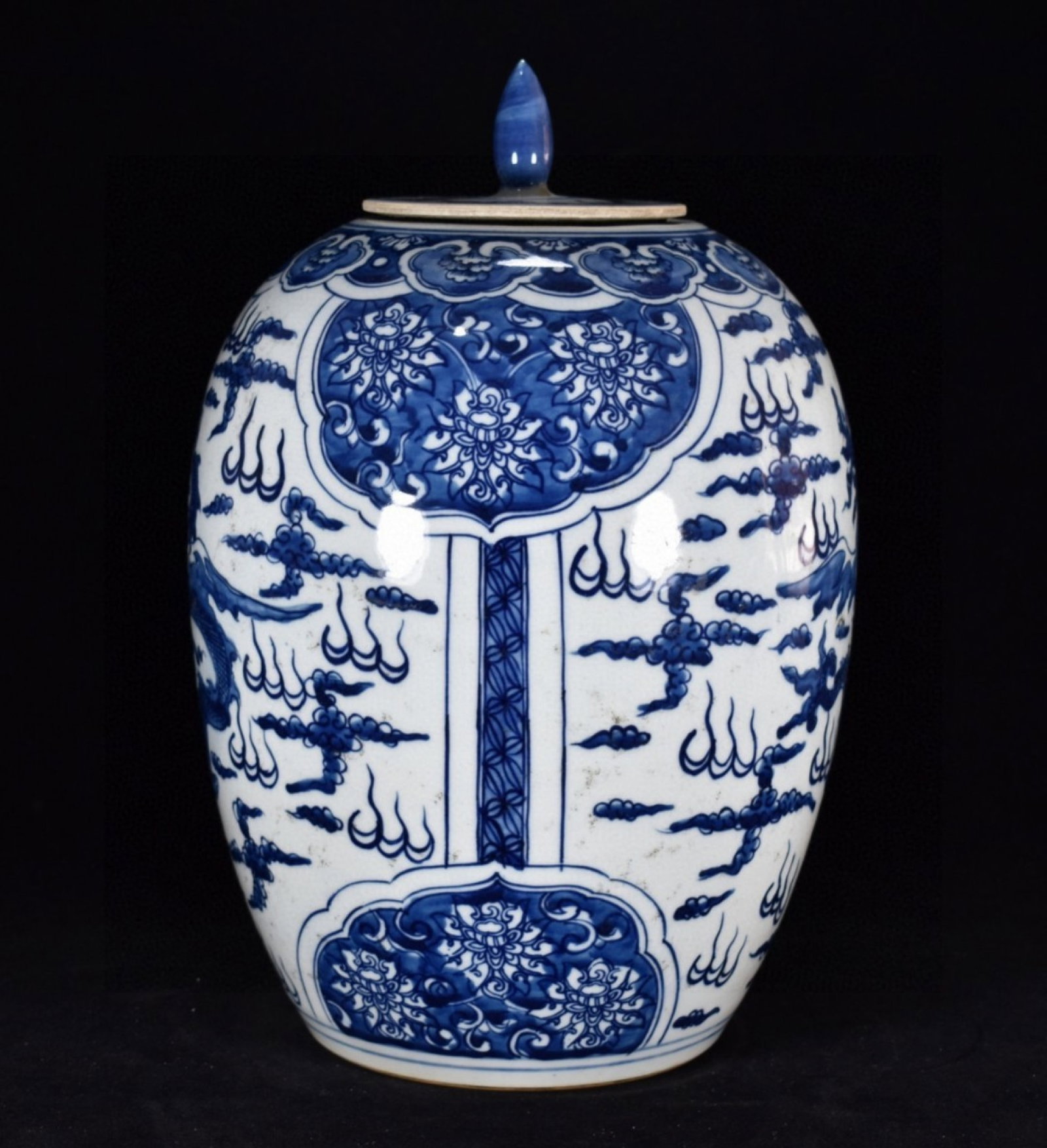 A Rare Blue and White Auspicious Cloud and Dragon Pattern Cover Jar - 4