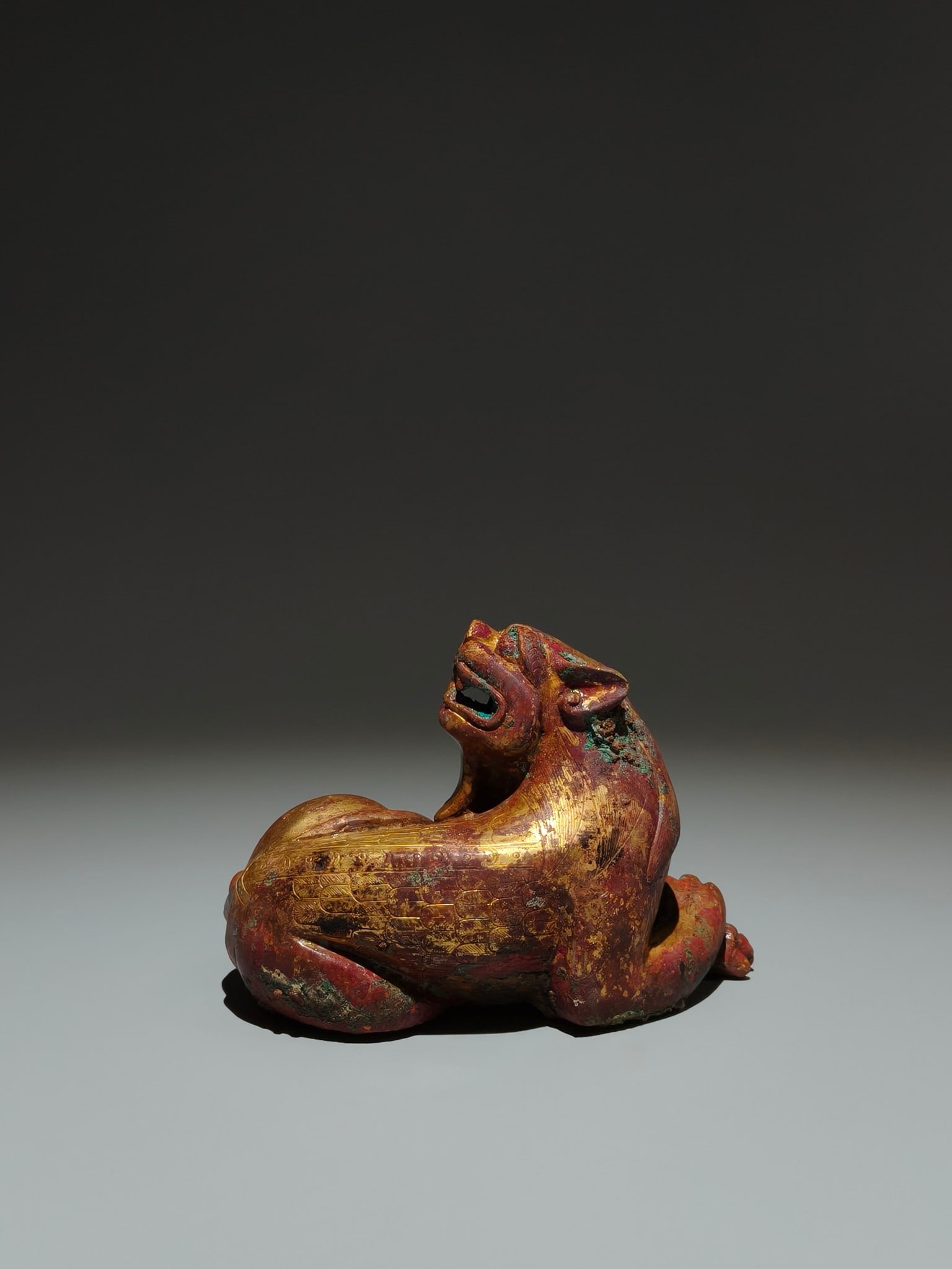 An Exquisite Gilt Bronze Auspicious Beast Ornament - 5