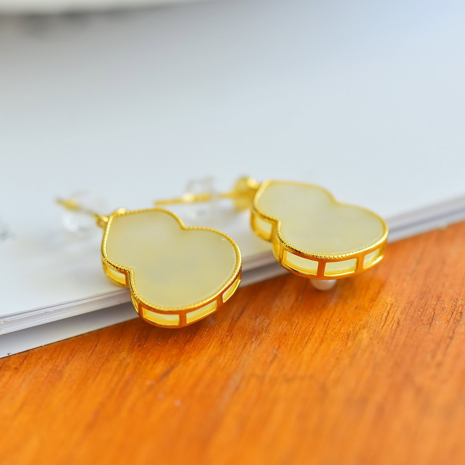 A Pair of Exquisite Sterling Silver-Gold Plated Inlaid White Jade Enamel Gourd Earrings,Inlaid Pe... - 2