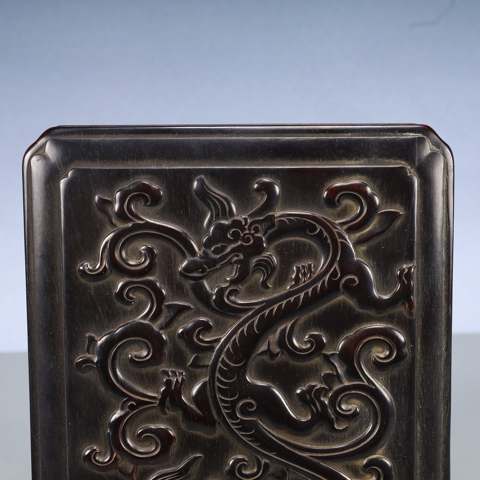An Exquisite Zitanwood Dragon Pattern Cover Box - 2