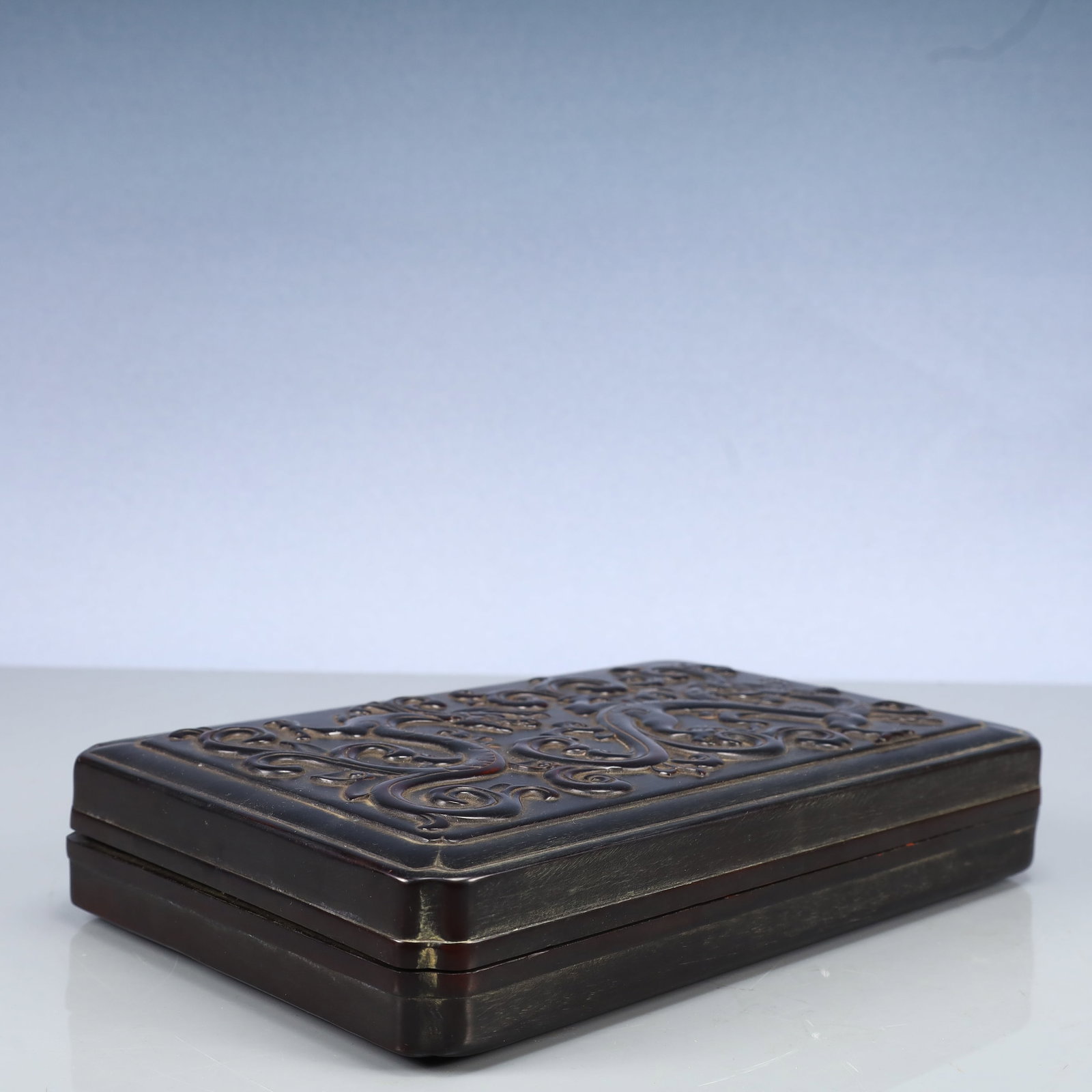 An Exquisite Zitanwood Dragon Pattern Cover Box - 5