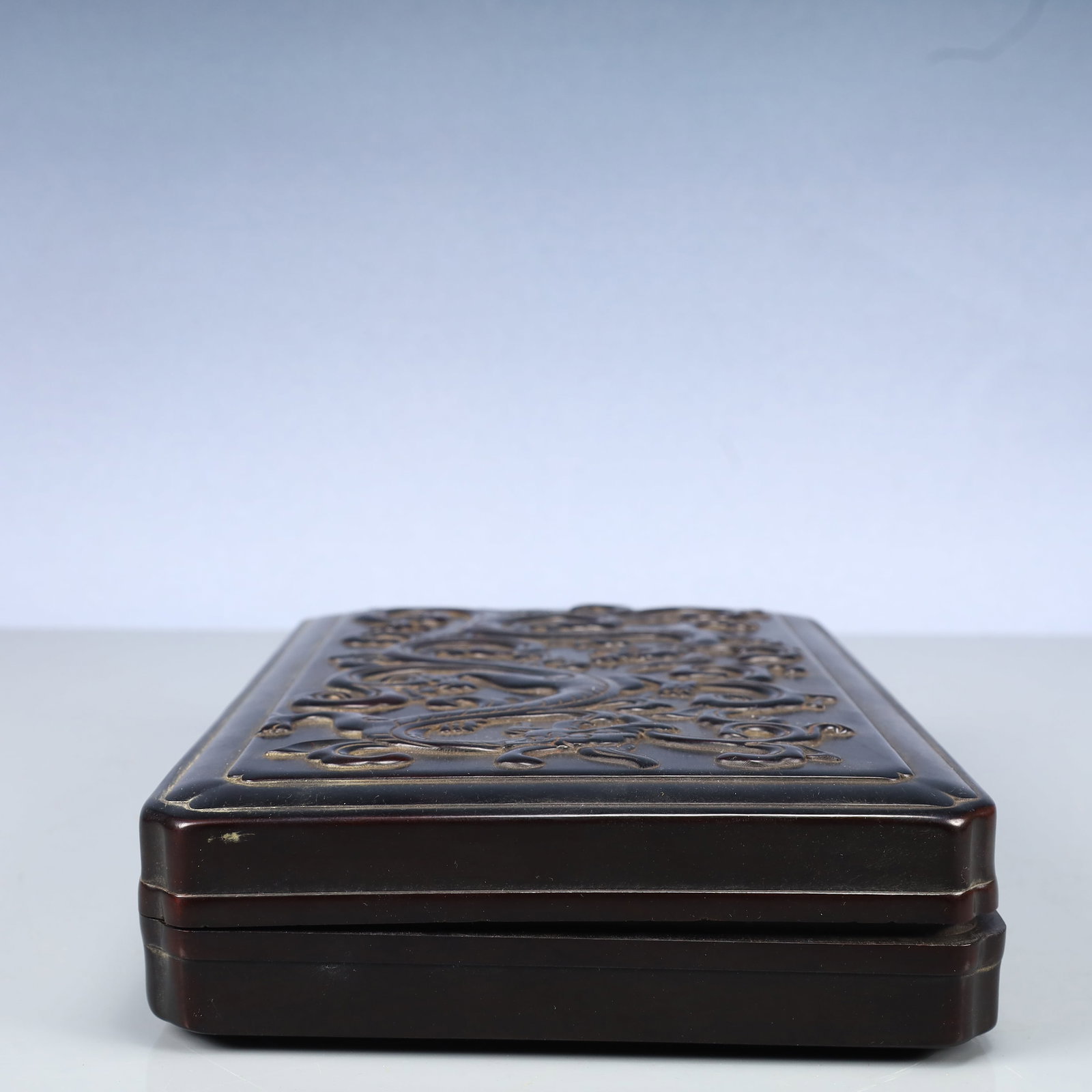 An Exquisite Zitanwood Dragon Pattern Cover Box - 7