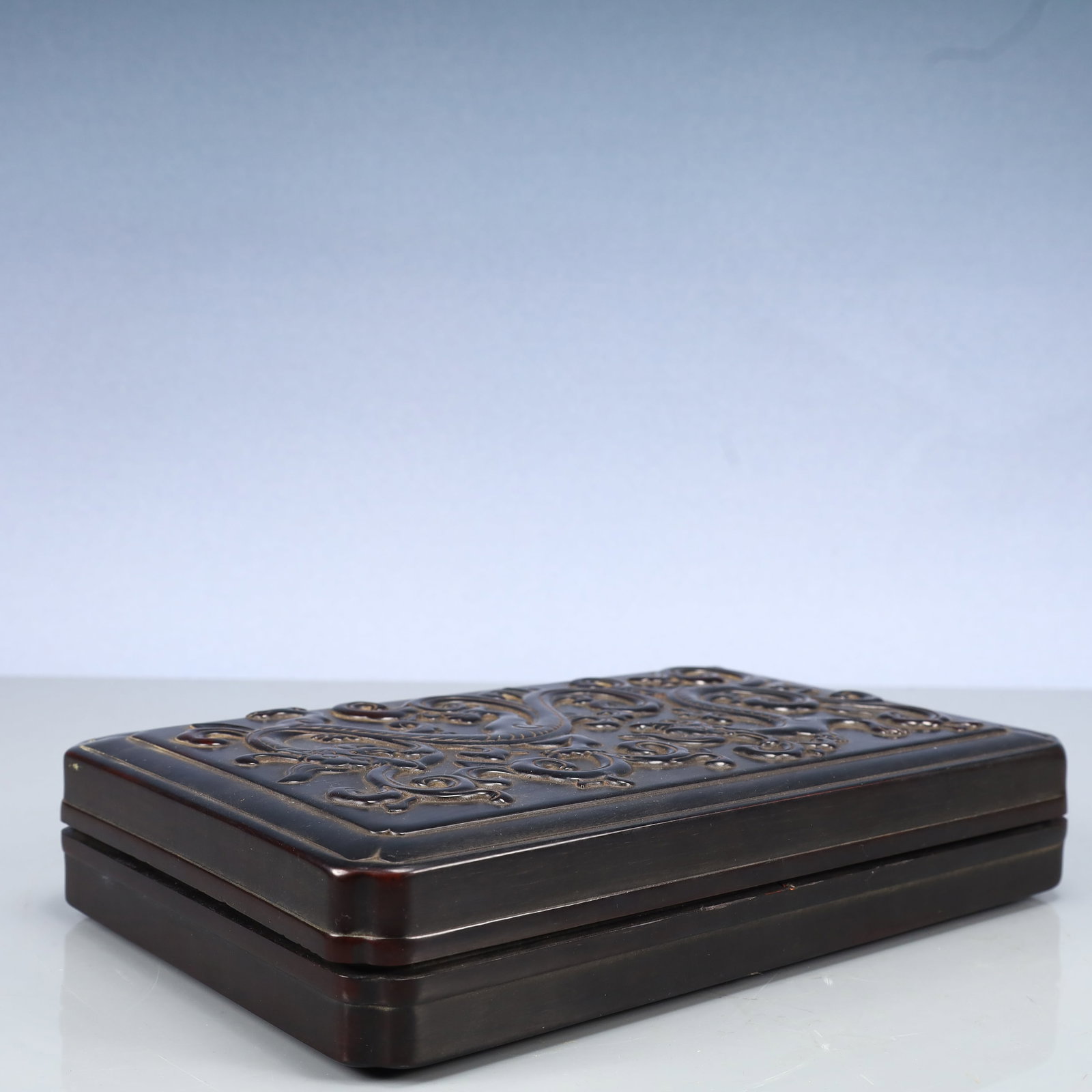 An Exquisite Zitanwood Dragon Pattern Cover Box - 8