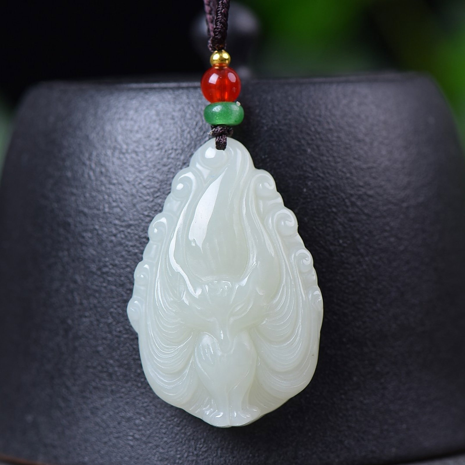 An Exquisite White Jade Nine-Tailed Fox Pendant - 5
