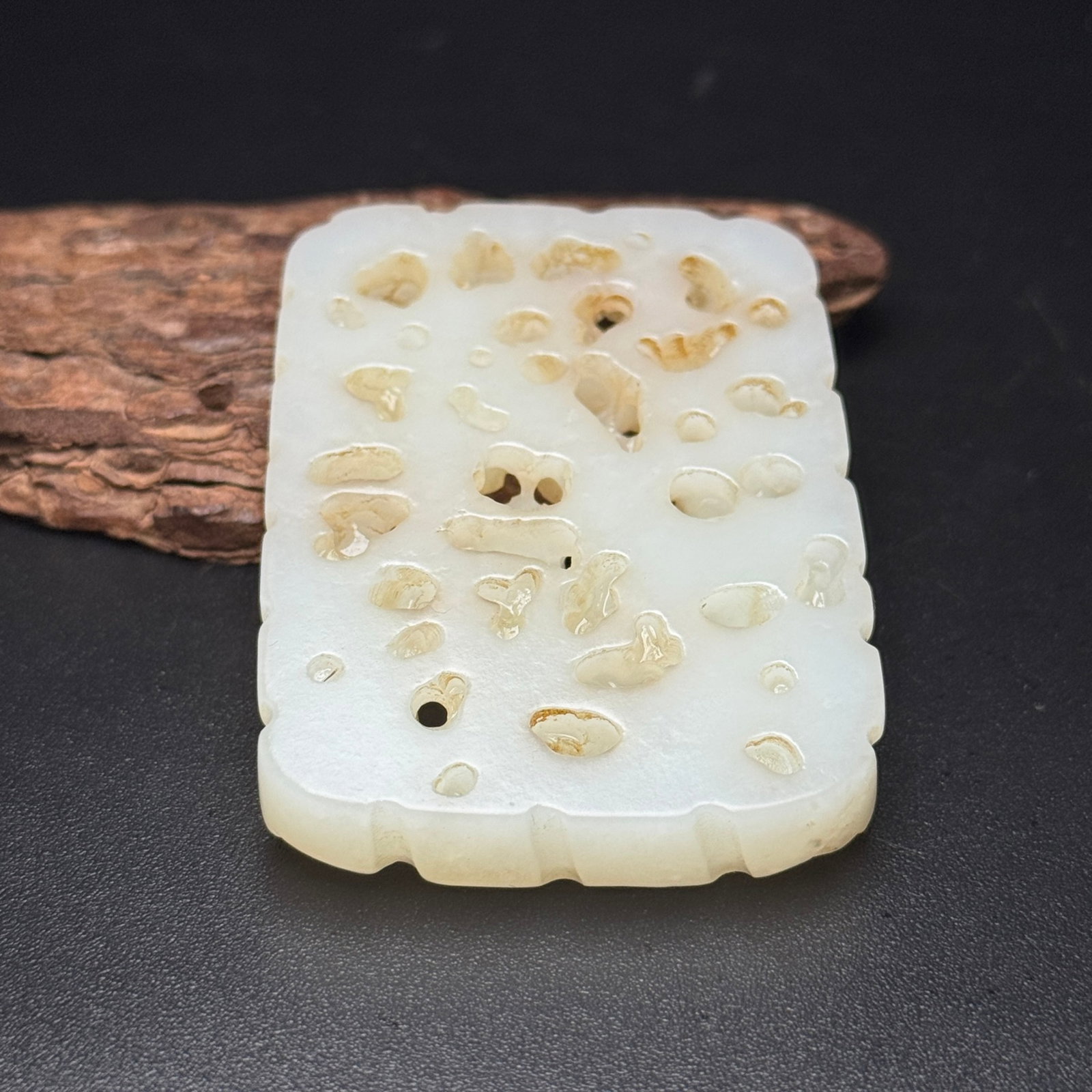 An Exquisite White Jade Hollow Figure Pattern Pendant - 6