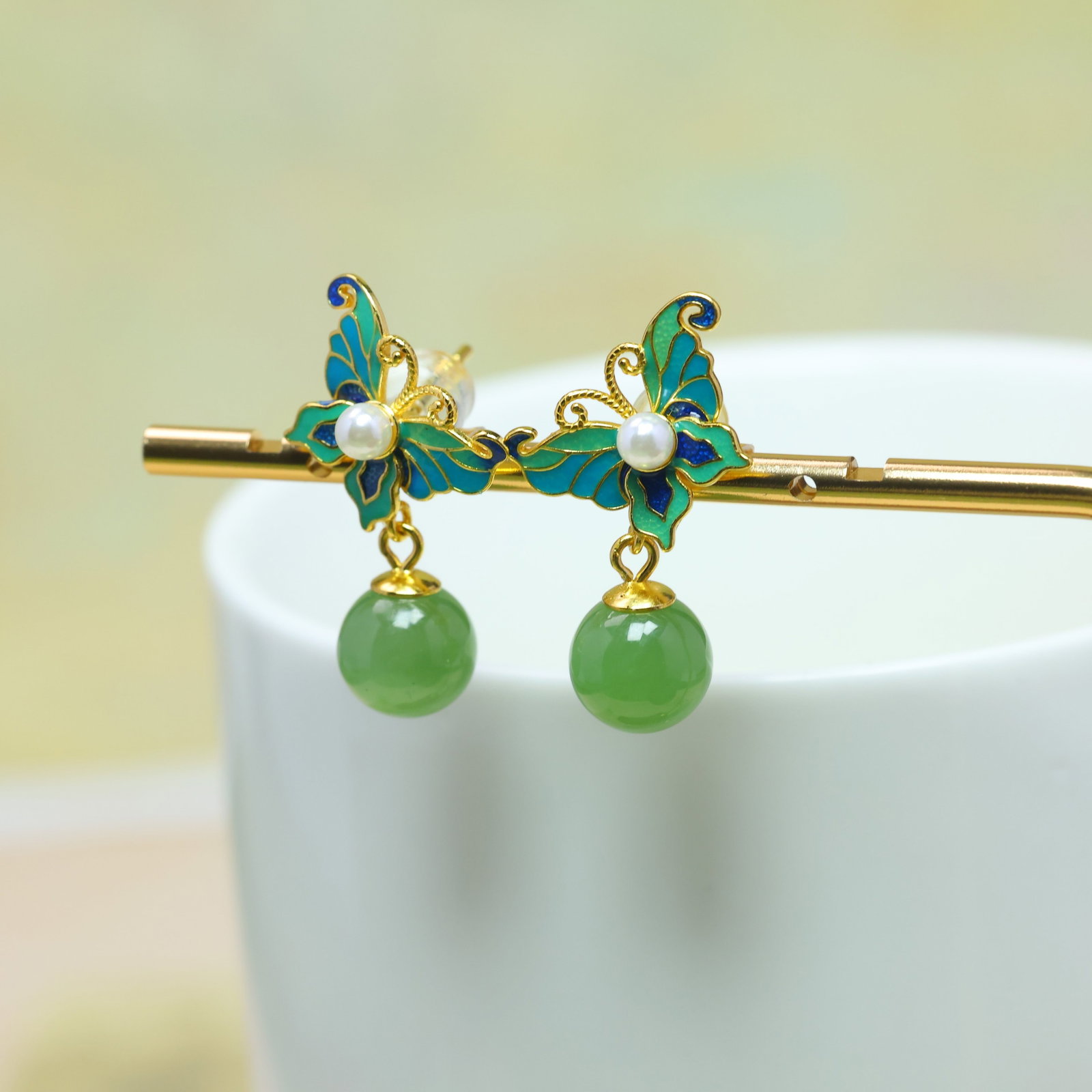 A Pair of Exquisite Sterling Silver-Gold Plated Inlaid Jasper Enamel Earrings,Inlaid Pearls - 3