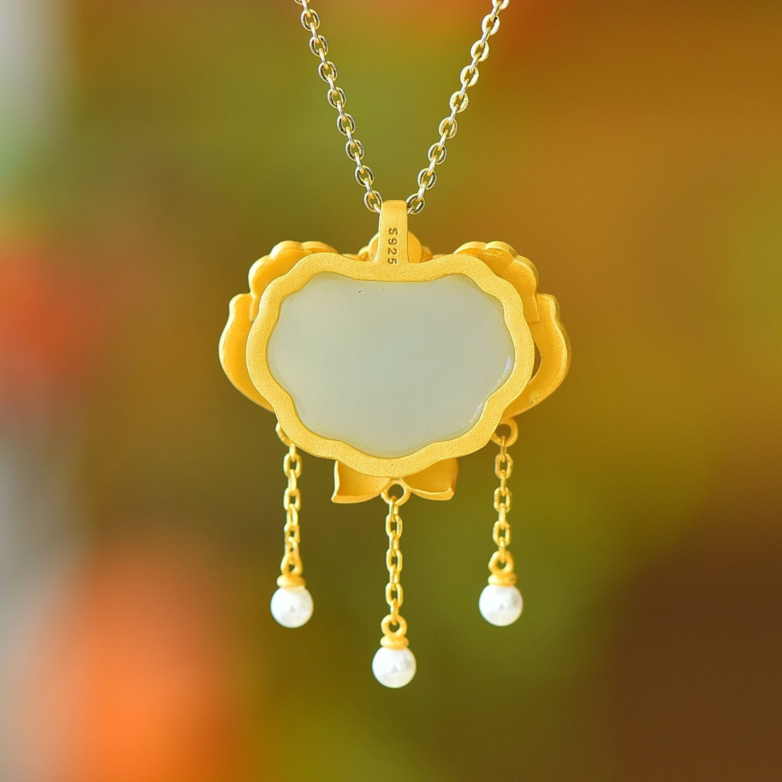 An Exquisite Sterling Silver-Gold Plated Inlaid White Jade Pendant,Inlaid Pearl - 5