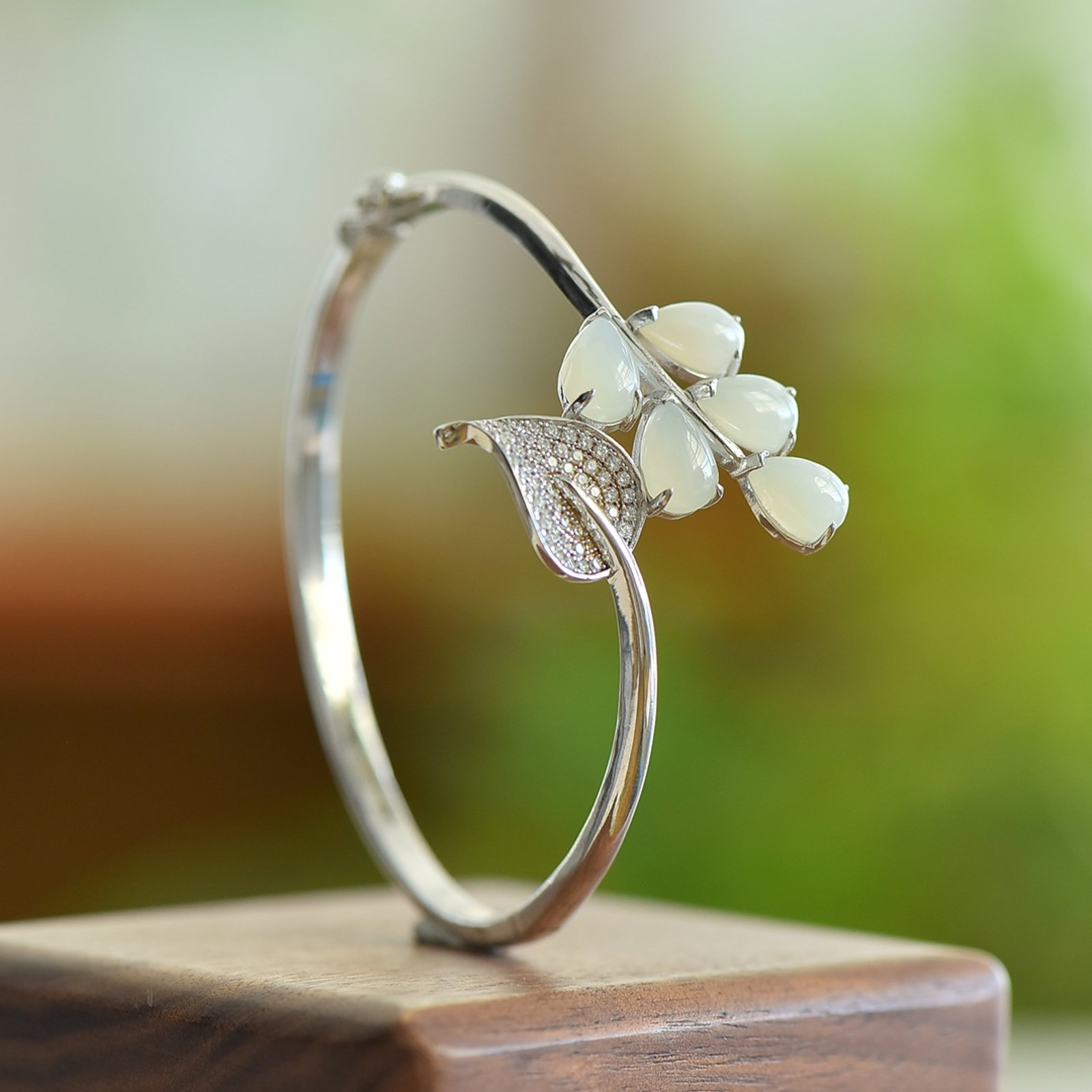 An Exquisite Sterling Silver Inlaid White Jade Bracelets,Inlaid Diamond - 3