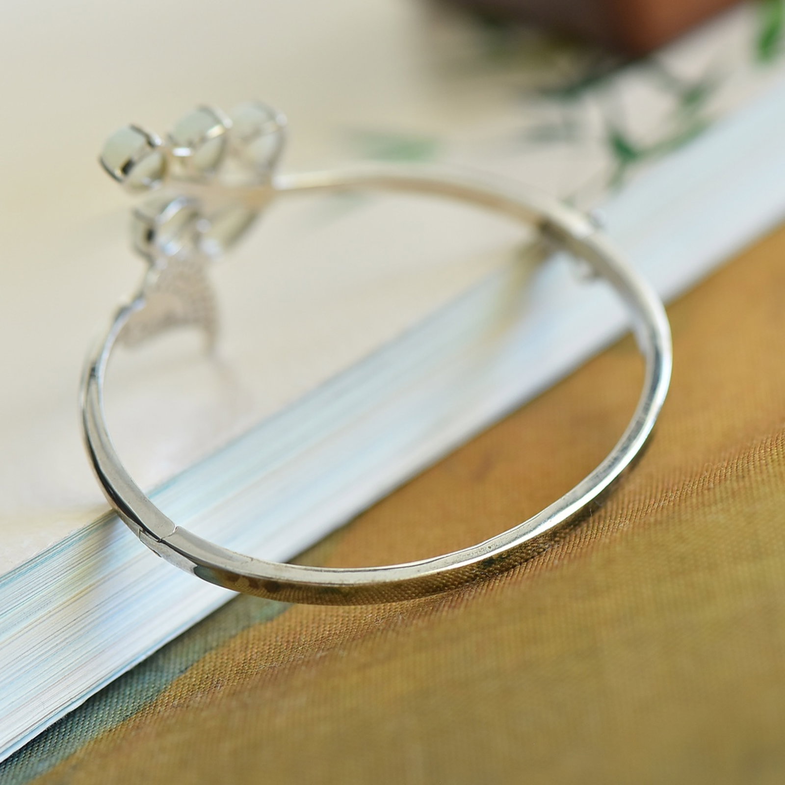 An Exquisite Sterling Silver Inlaid White Jade Bracelets,Inlaid Diamond - 5