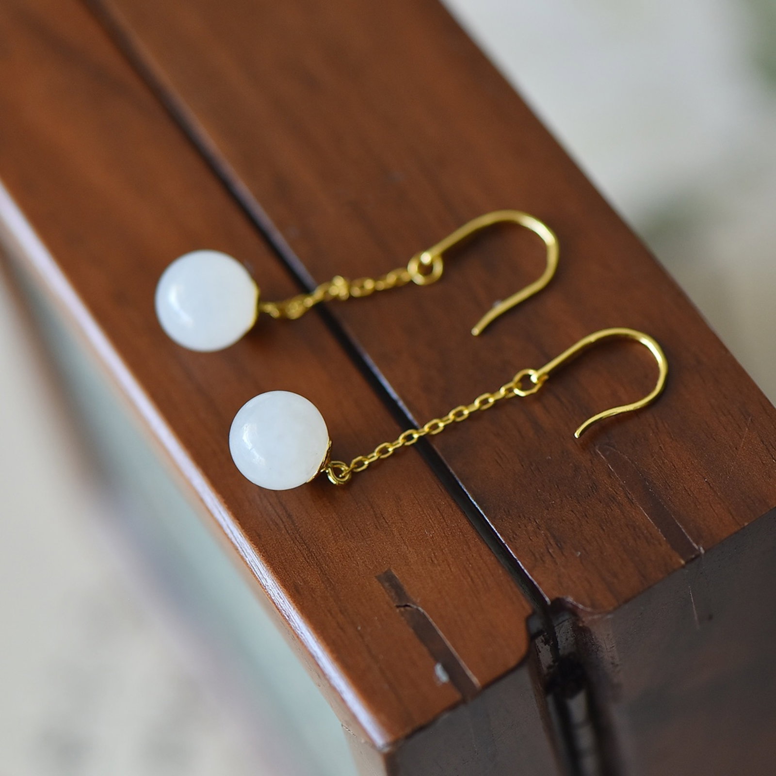 A Pair of Exquisite Sterling Silver-Gold Plated Inlaid White Jade Earrings - 4