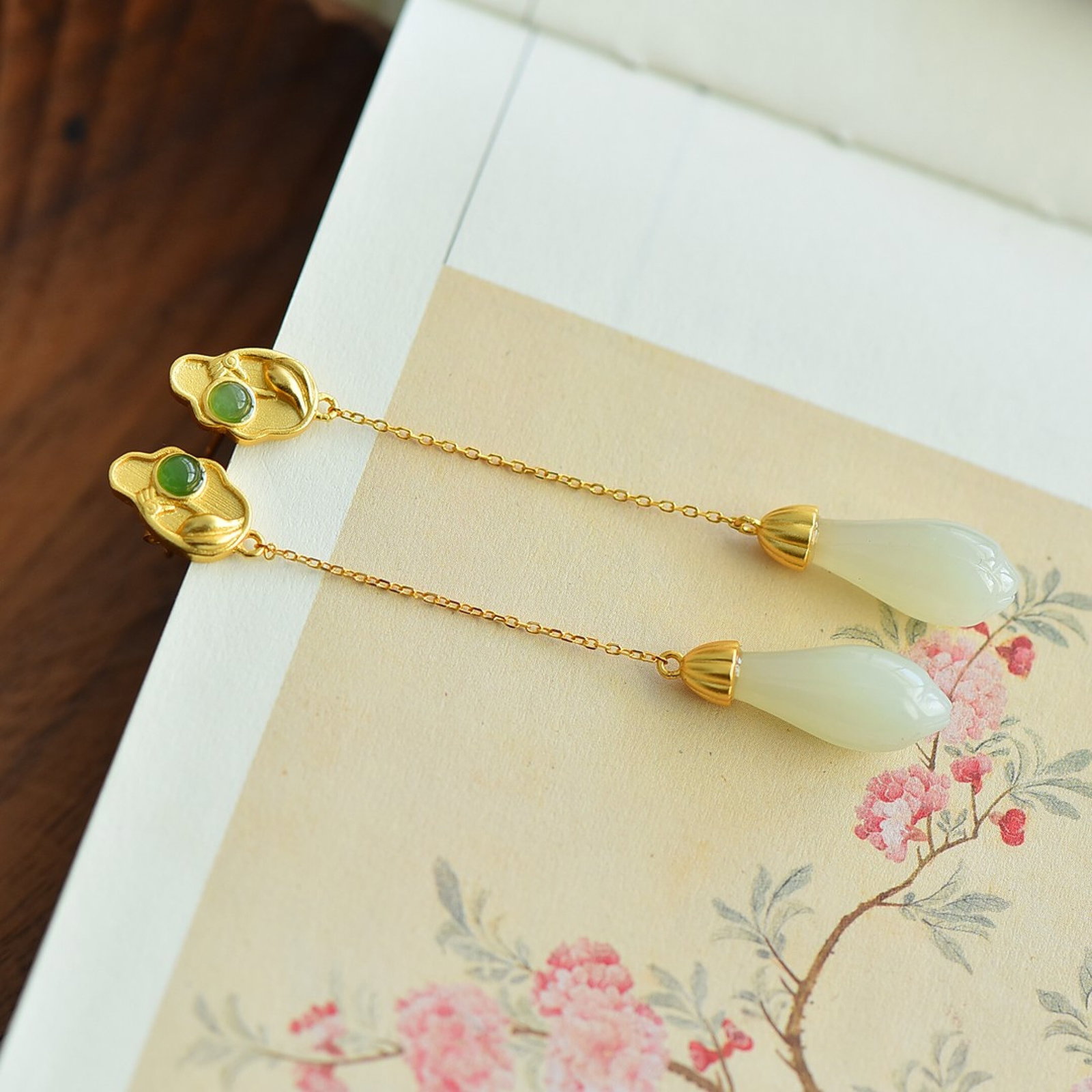 A Pair of Exquisite Sterling Silver-Gold Plated Inlaid White Jade Earrings - 5