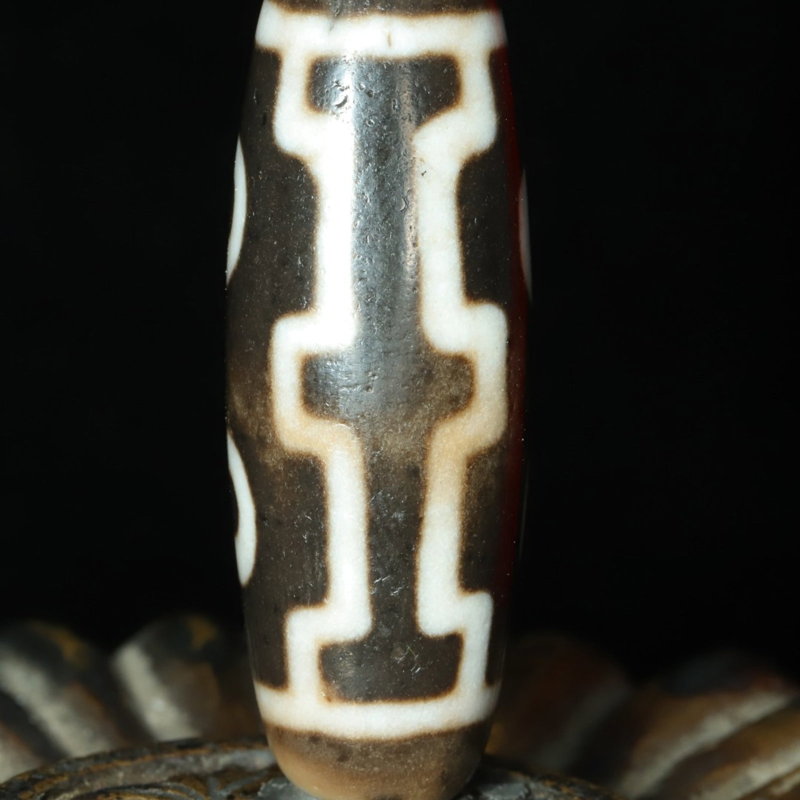 An Exquisite Four Eyes Dzi Bead Pendant - 4