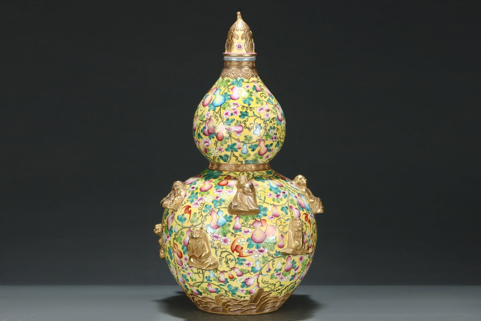 A Huge Yellow Ground Famille-Rose Painted Gold Gourd Buddha Statue Pattern Gourd Bottle,With Vert... - 2