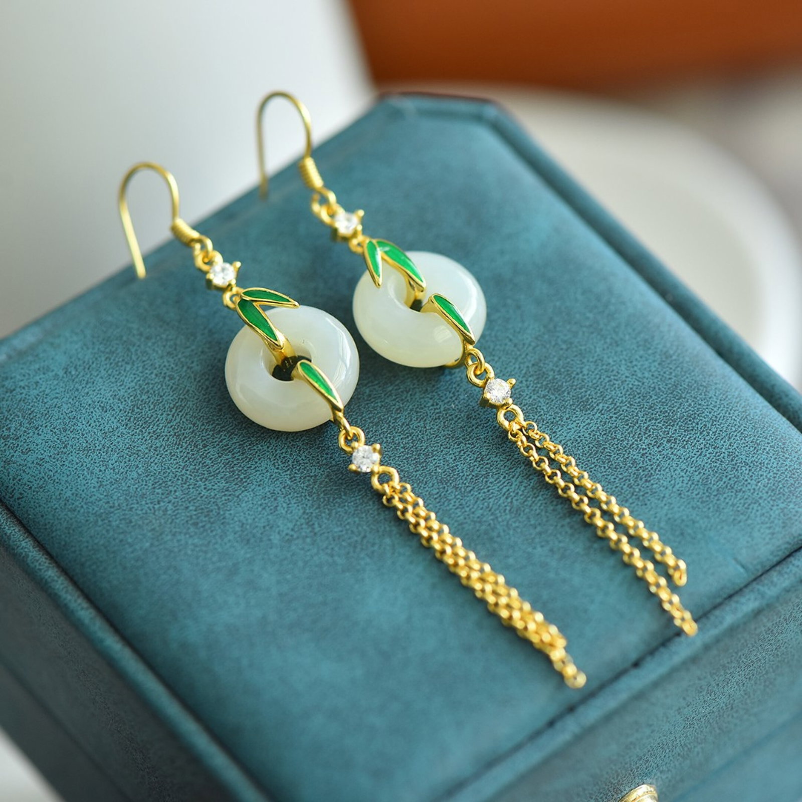 A Pair of Exquisite Sterling Silver-Gold Plated Inlaid White Jade Enamel Earrings - 3