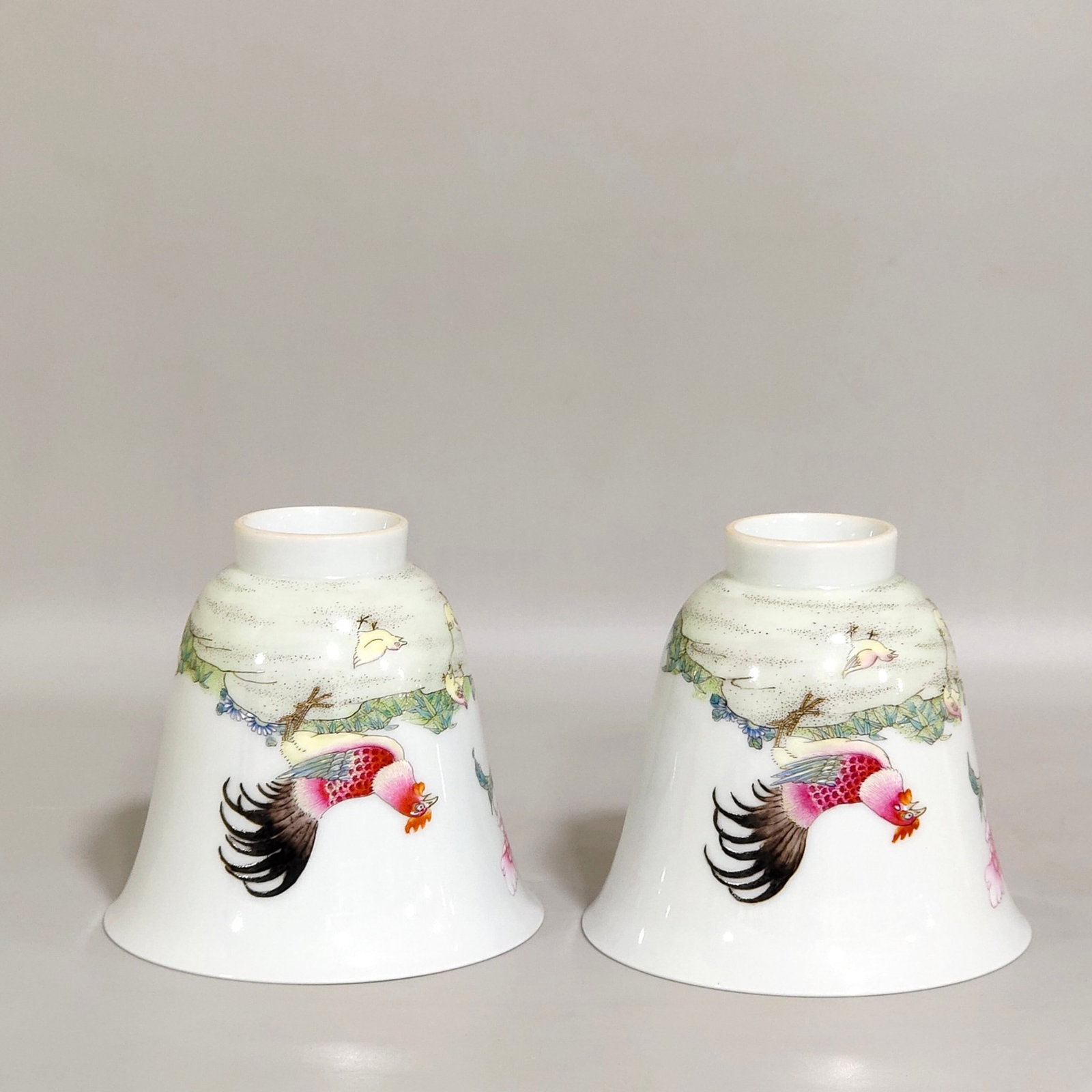 A Pair of Exquisite Famille-Rose Flower and Rooster Pattern Cups - 3