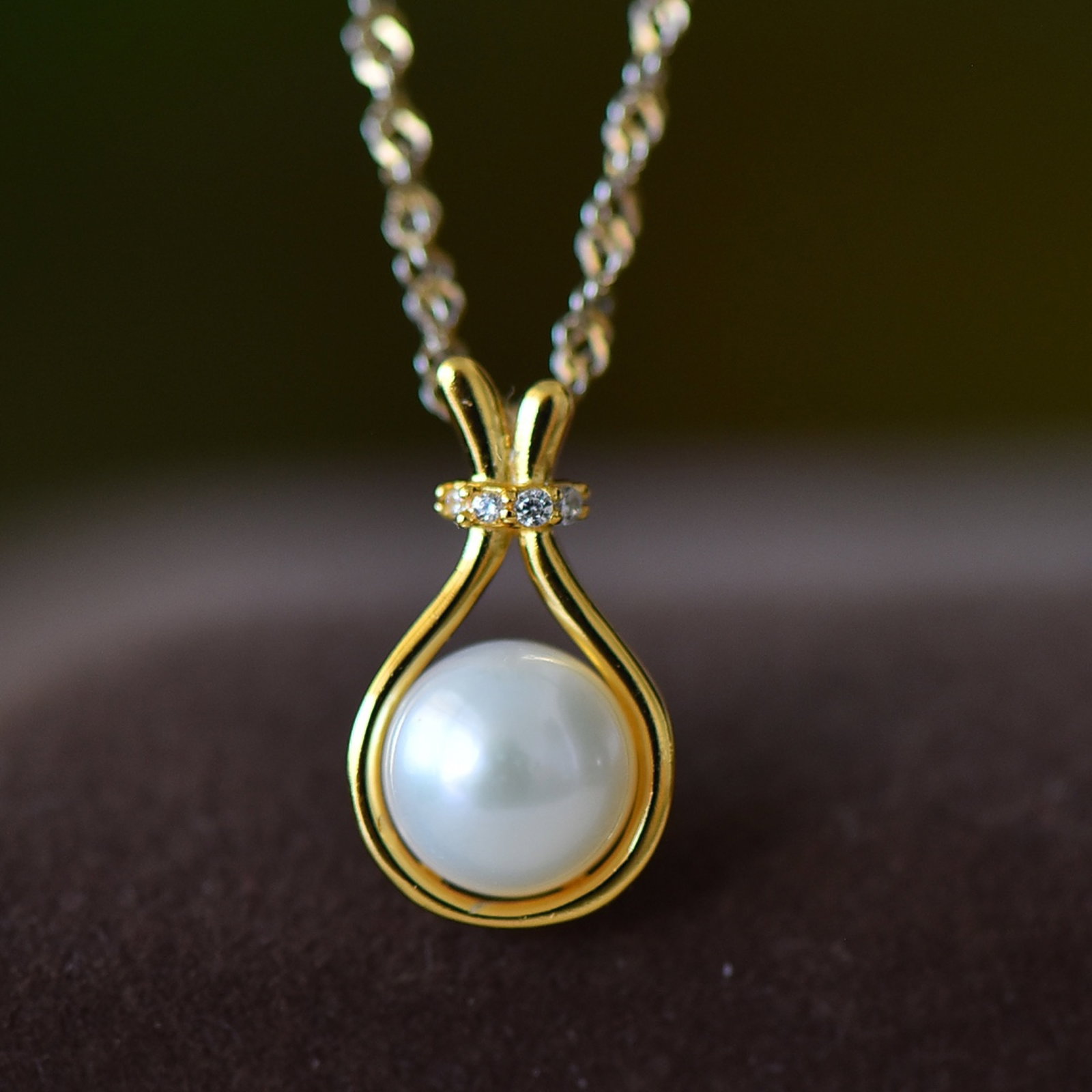 An Exquisite Sterling Silver-Gold Plated Inlaid White Jade Pendant - 2