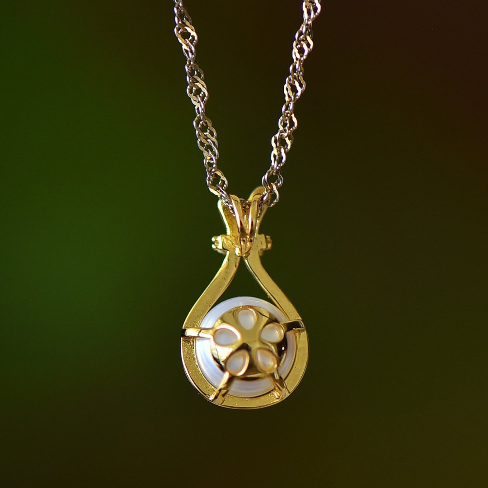 An Exquisite Sterling Silver-Gold Plated Inlaid White Jade Pendant - 5