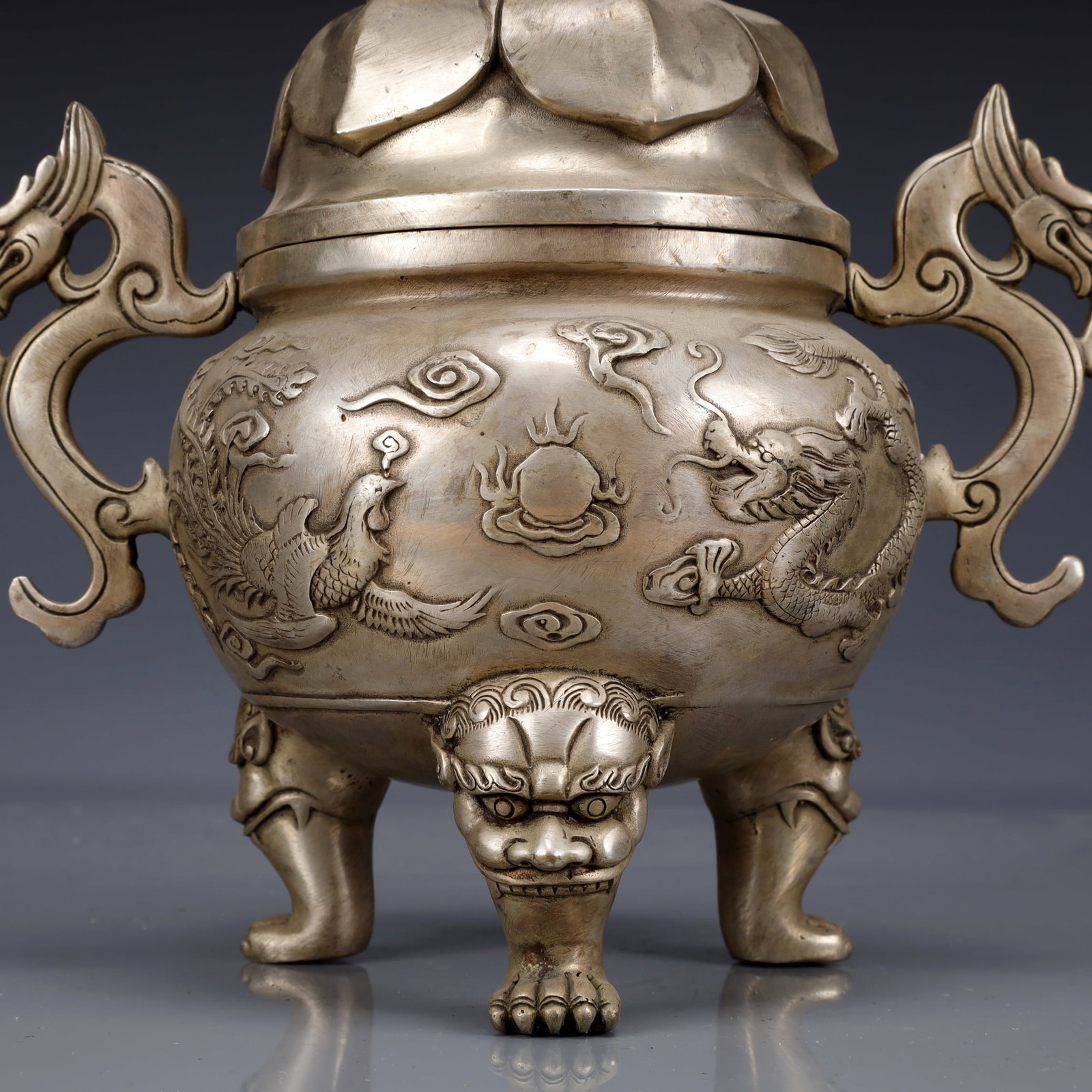 An Exquisite Silver-Plated Bronze Dragon and Phoenix Pattern Dragon-Ears Tripod Censer - 3