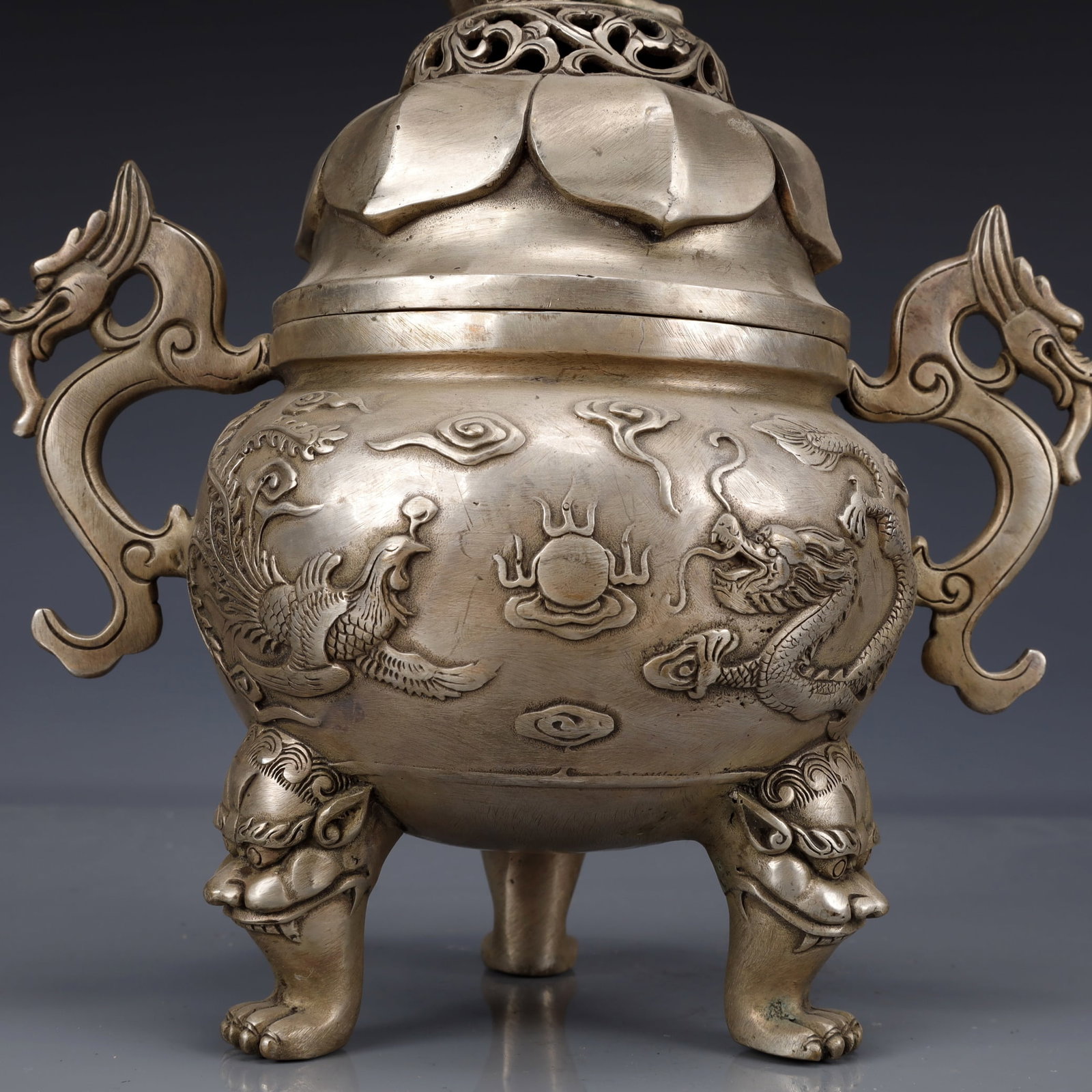 An Exquisite Silver-Plated Bronze Dragon and Phoenix Pattern Dragon-Ears Tripod Censer - 9