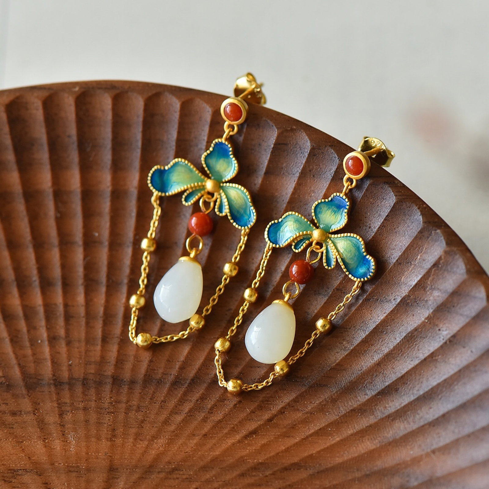 A Pair of Exquisite Sterling Silver-Gold Plated Inlaid White Jade Earrings - 2