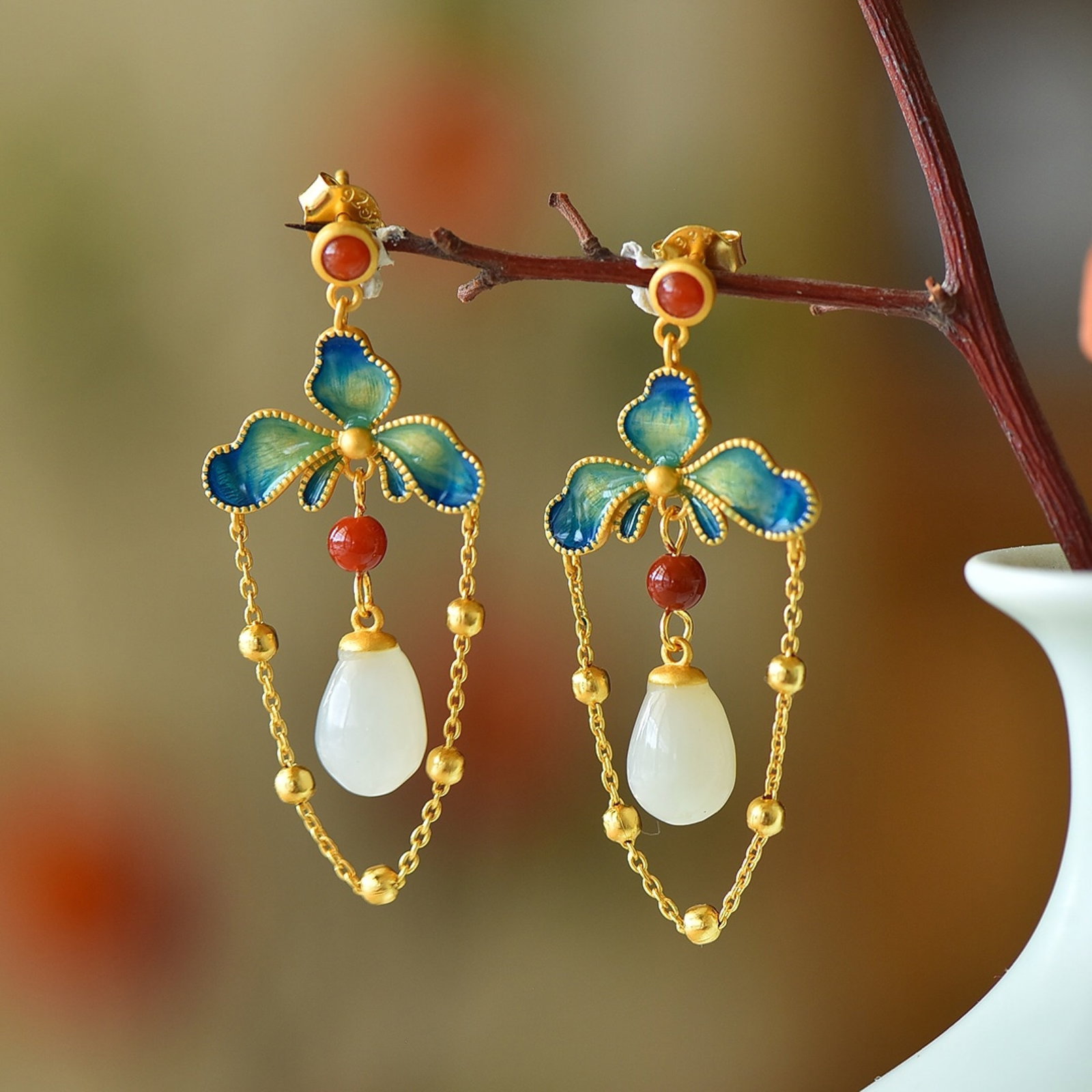 A Pair of Exquisite Sterling Silver-Gold Plated Inlaid White Jade Earrings - 4