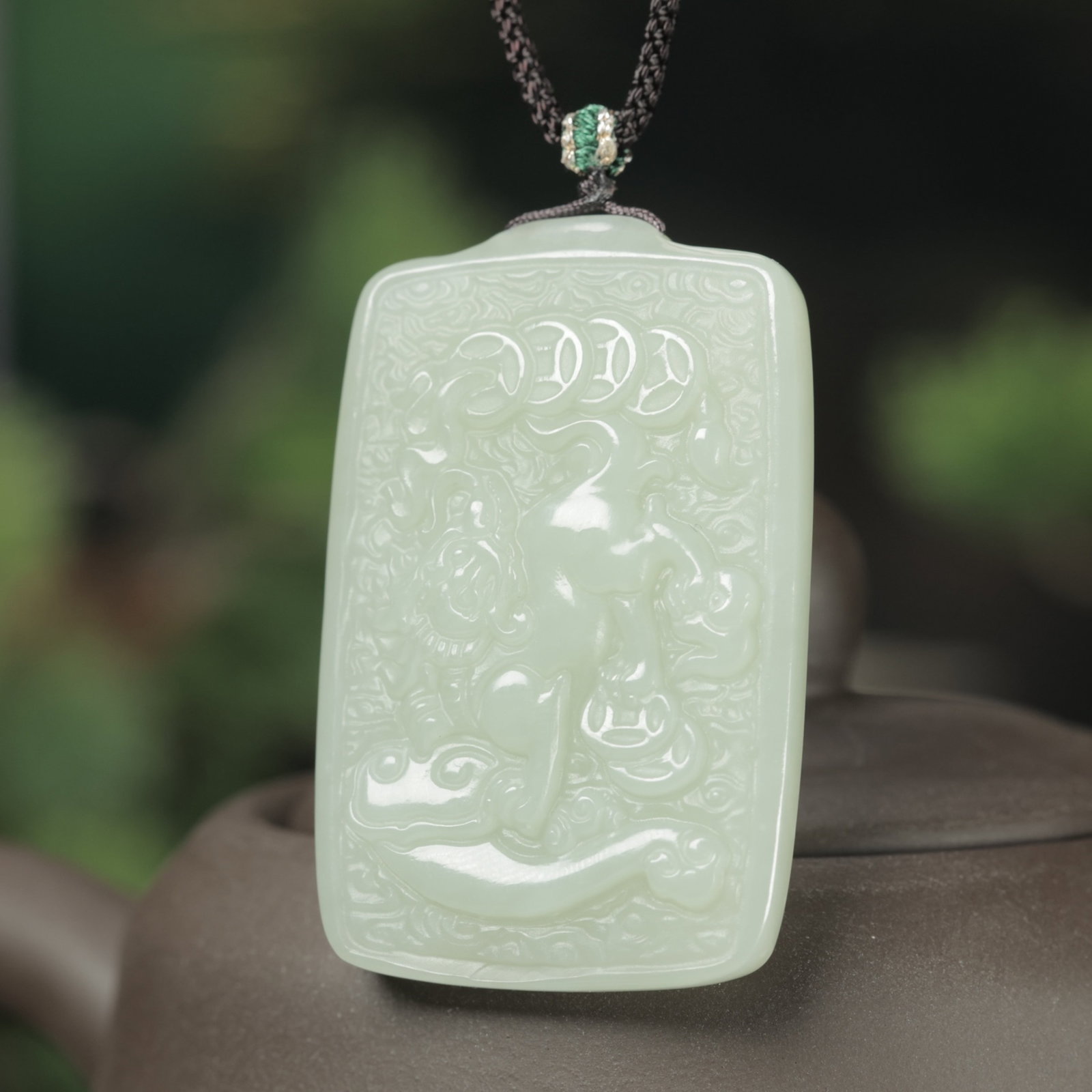 An Exquisite White Jade Auspicious Beast Pattern Pendant - 3
