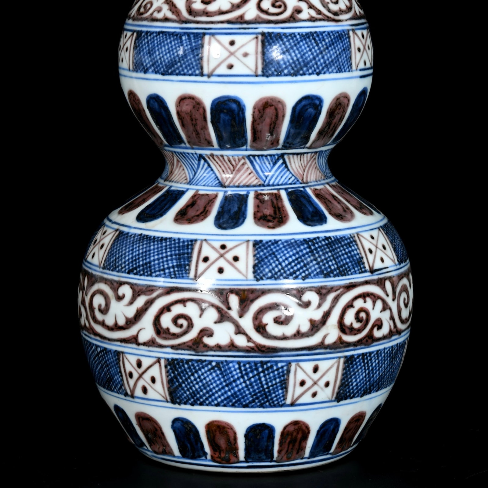 A Rare Blue and White Underglaze-Red Gourd Vase - 3