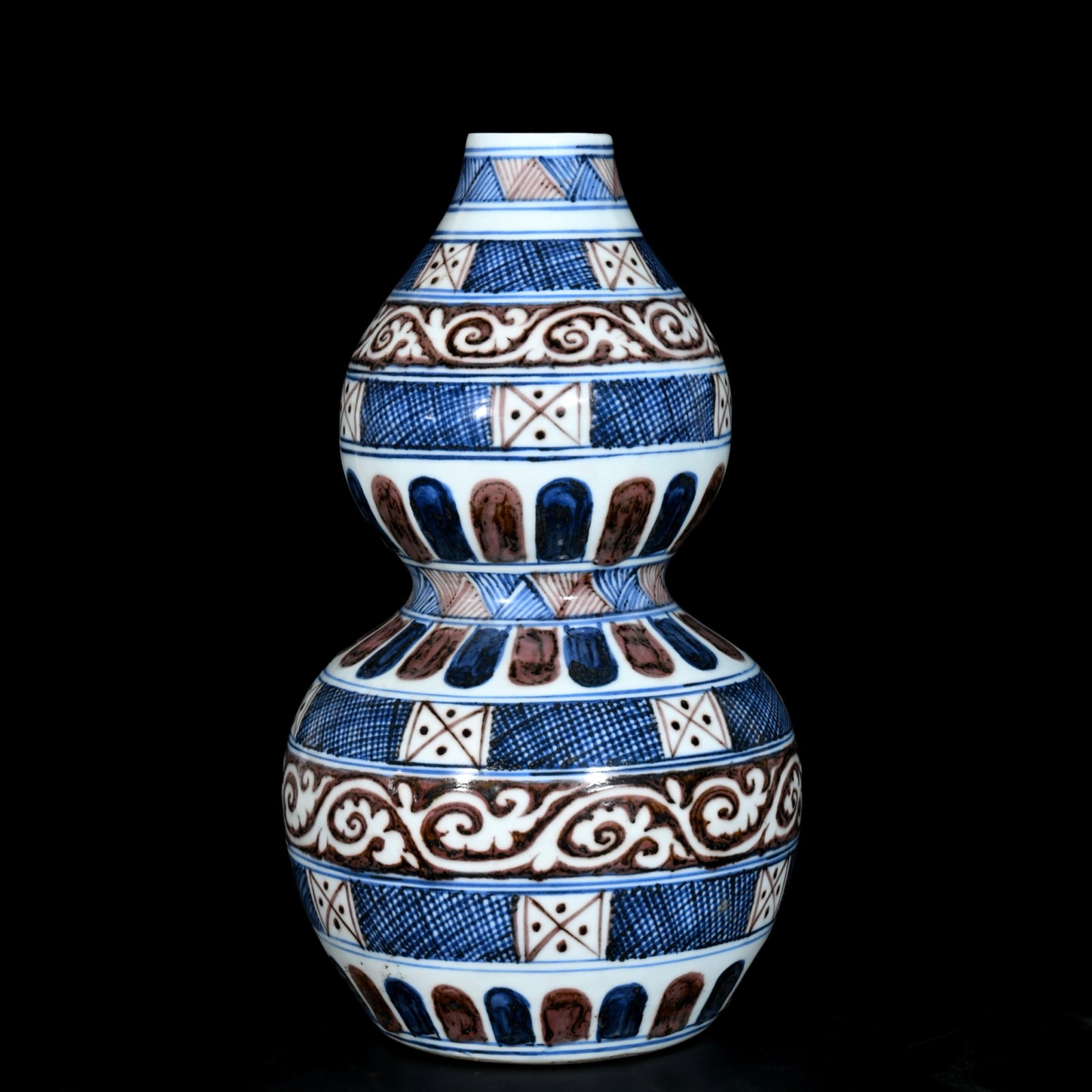 A Rare Blue and White Underglaze-Red Gourd Vase - 6