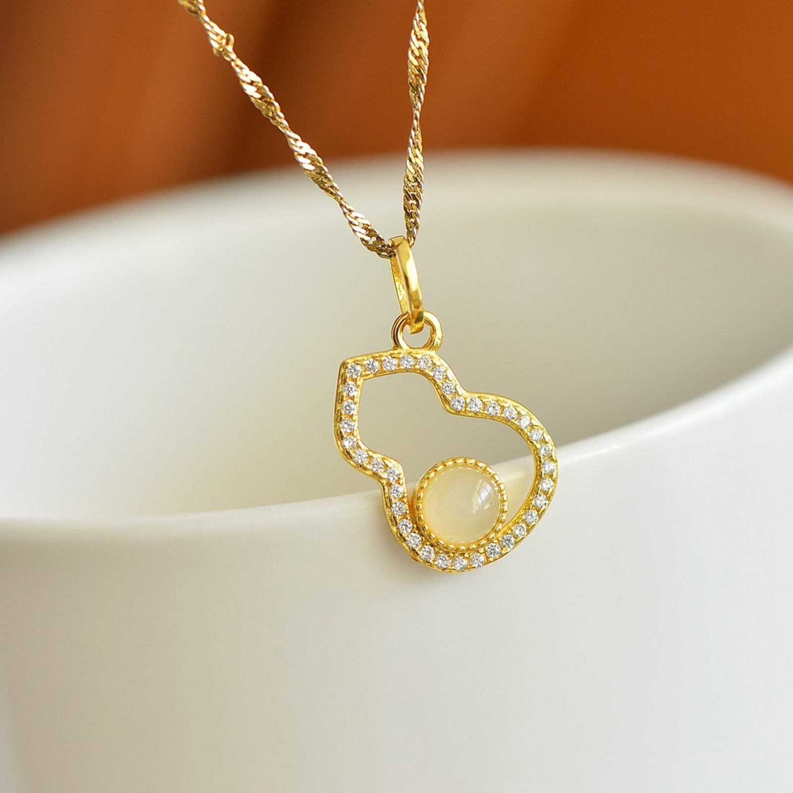 An Exquisite Sterling Silver-Gold Plated Inlaid White Jade Gourd Pendant,Inlaid Diamonds - 2