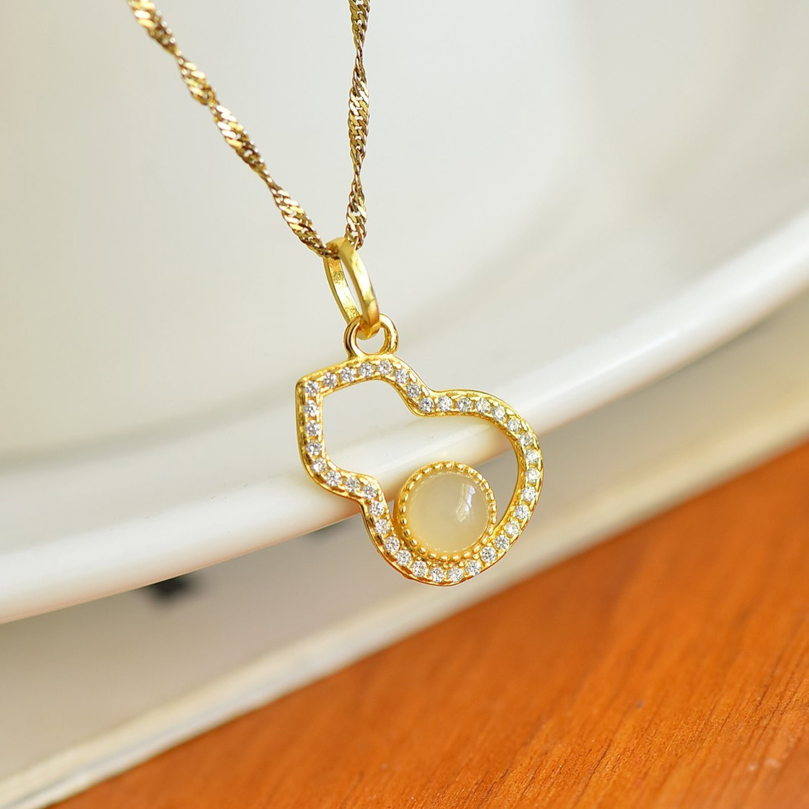 An Exquisite Sterling Silver-Gold Plated Inlaid White Jade Gourd Pendant,Inlaid Diamonds - 3