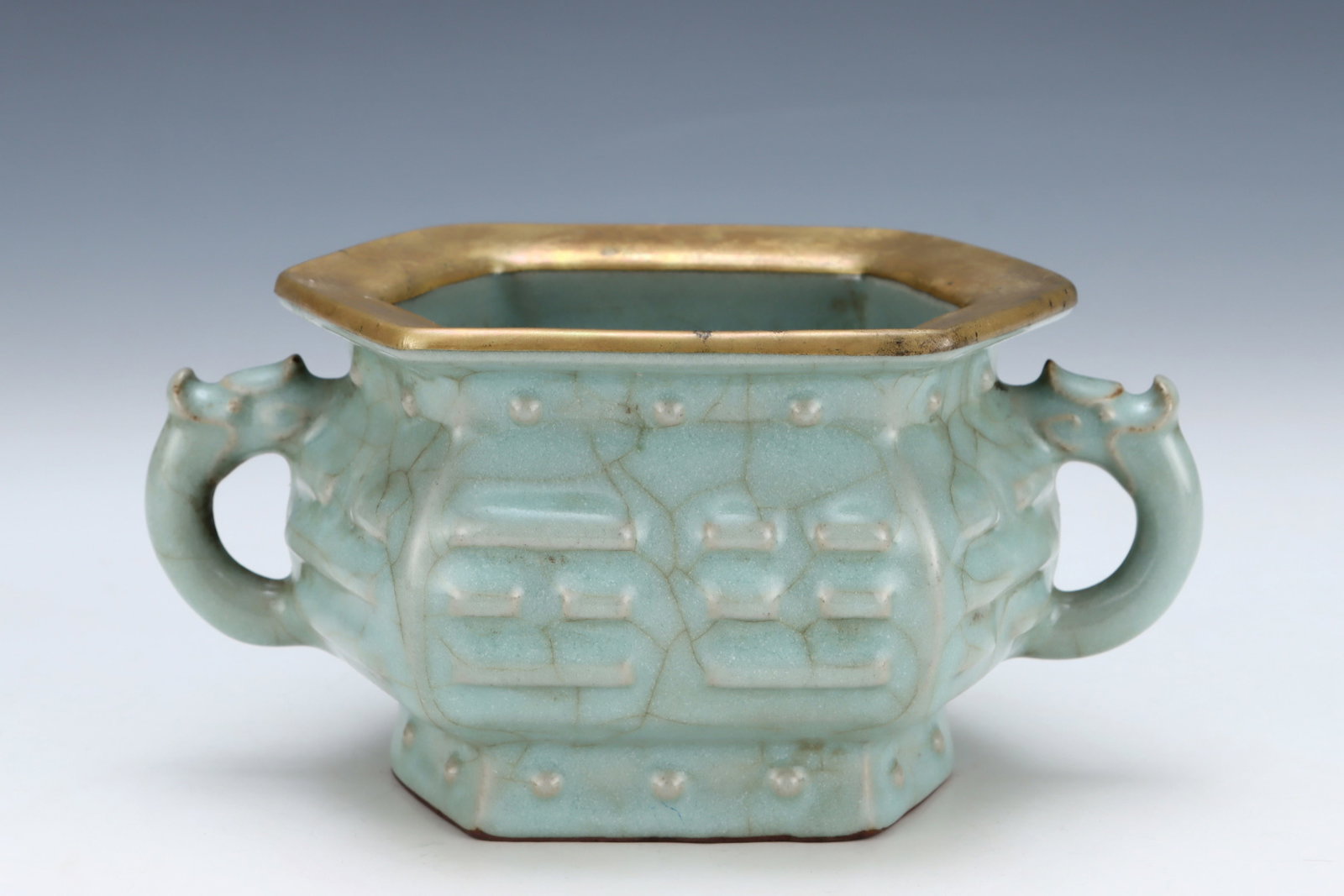 An Exquisite Guan yao Cover with Gold Double-Ears Censer,with an Imperial Poem by Emperor Qianlong - 3