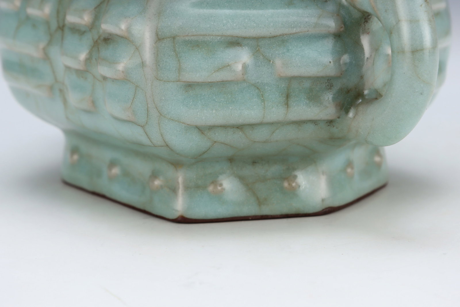 An Exquisite Guan yao Cover with Gold Double-Ears Censer,with an Imperial Poem by Emperor Qianlong - 5