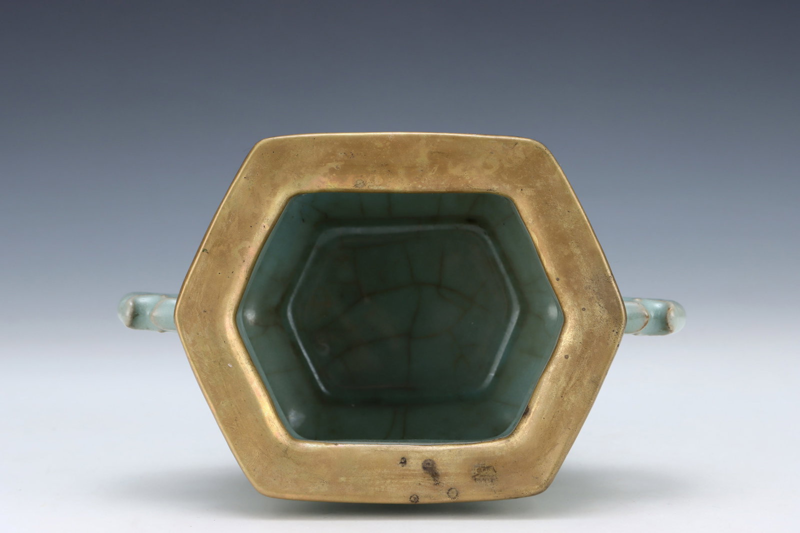 An Exquisite Guan yao Cover with Gold Double-Ears Censer,with an Imperial Poem by Emperor Qianlong - 6