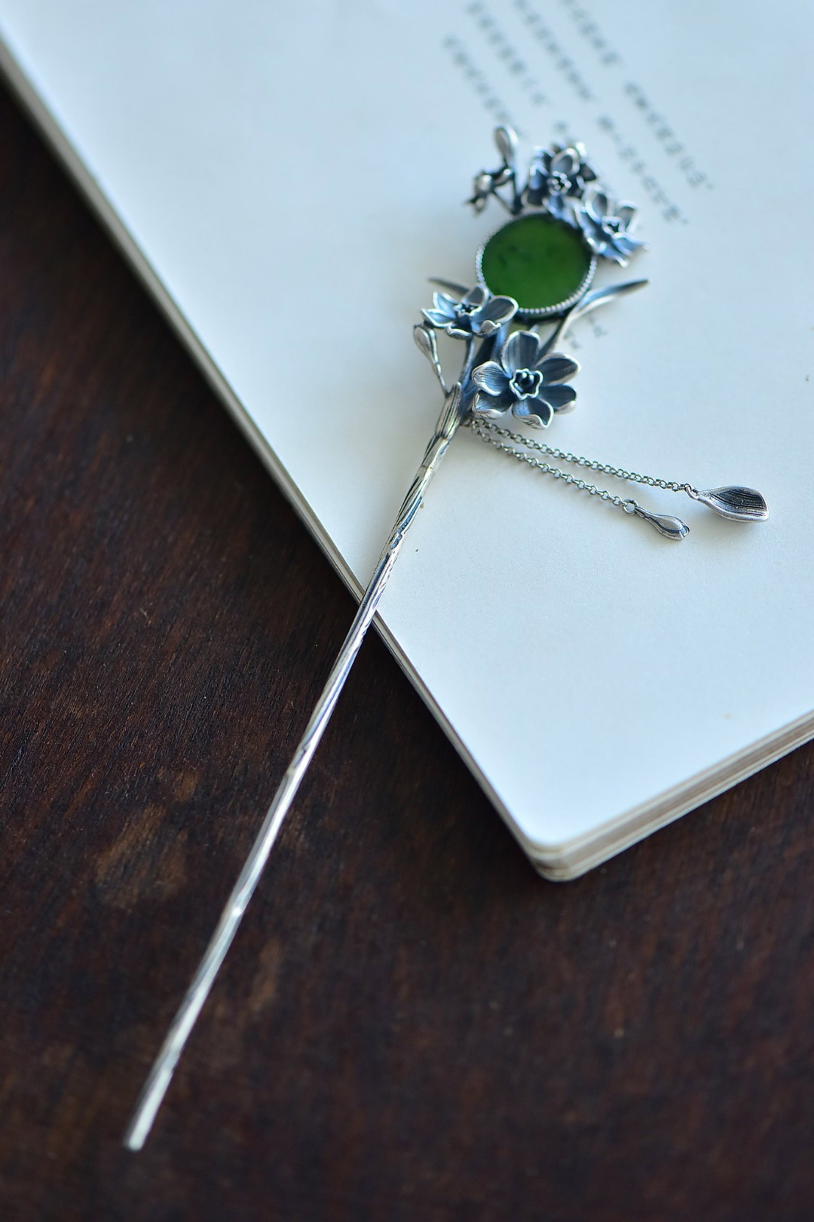 An Exquisite Sterling Silver Inlaid Jasper Enamel Hairpin - 3