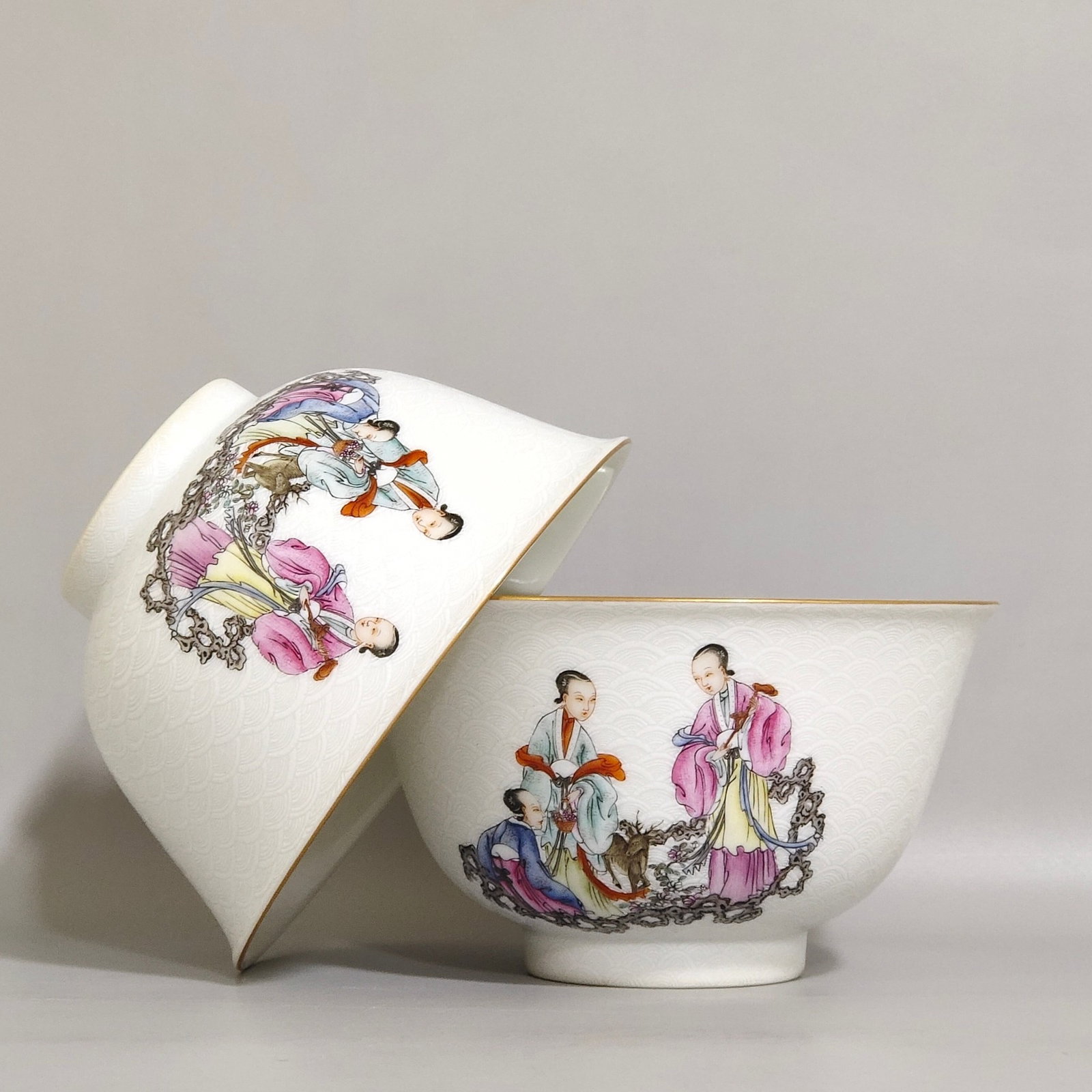 A Pair of Exquisite Famille-Rose Painted Gold Seawater Figure Pattern Bowls: Estimated Value:2400-4800 A Pair of Exquisite Famille-Rose Painted Gold Seawater Figure Pattern Bowls,Qing Dynasty,China,Jiaqing Four-character Mark,Size:2.5inx4.3in