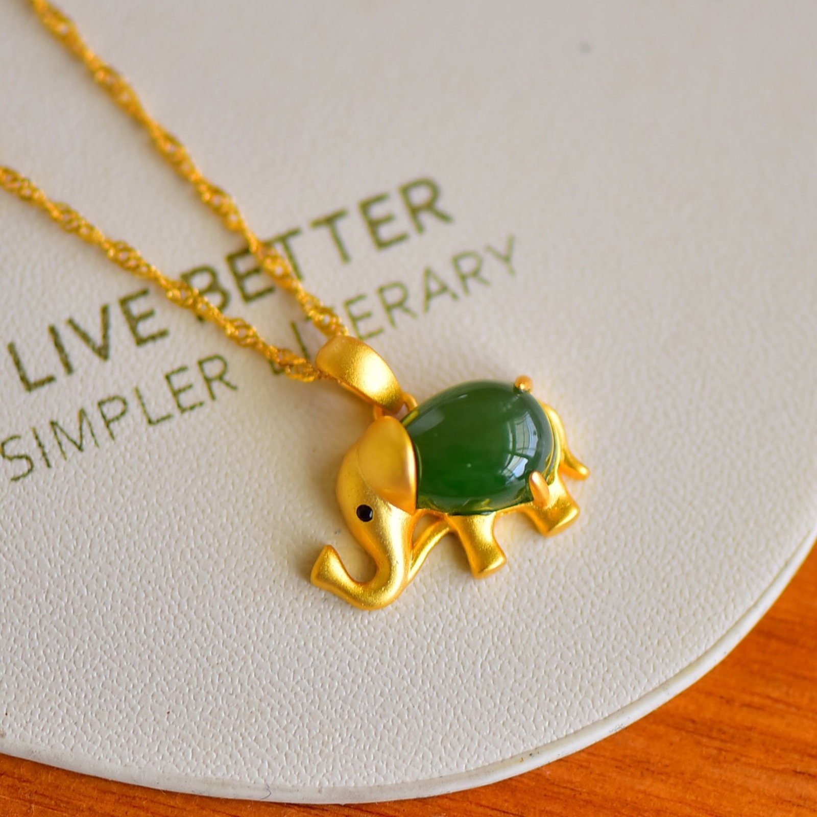 An Exquisite Sterling Silver-Gold Plated Inlaid Jasper Pendant - 5