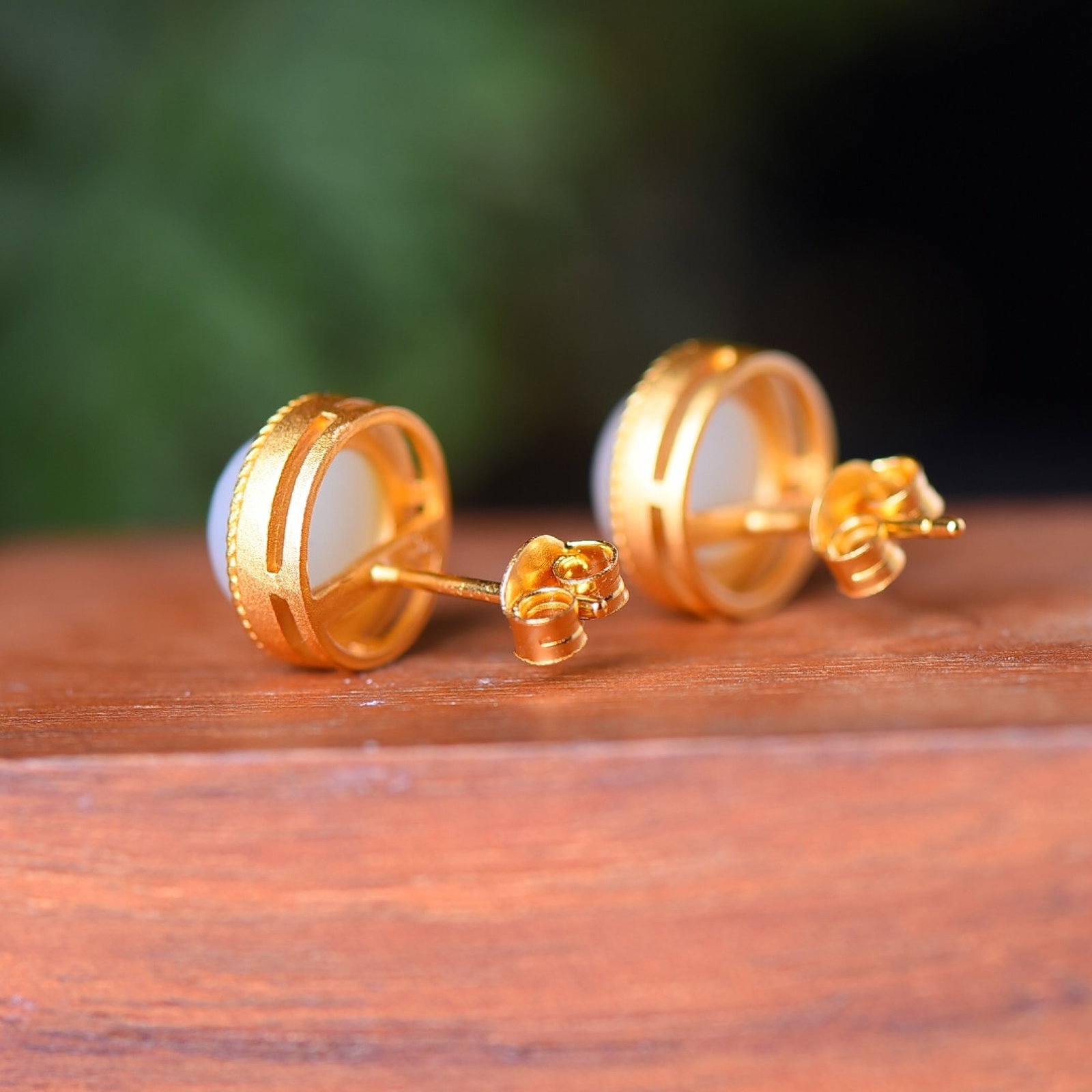 A Pair of Exquisite Sterling Silver-Gold Plated Inlaid White Jade Earrings - 5