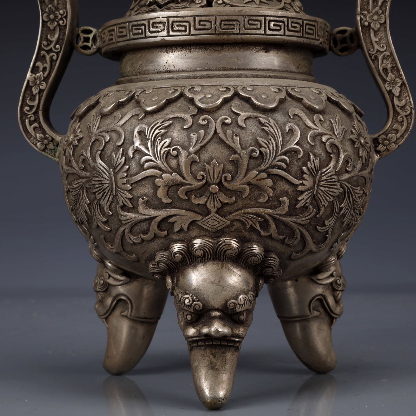 An Exquisite Silver-Plated Bronze Flower Pattern Double-Ears and Tripod Censer - 3