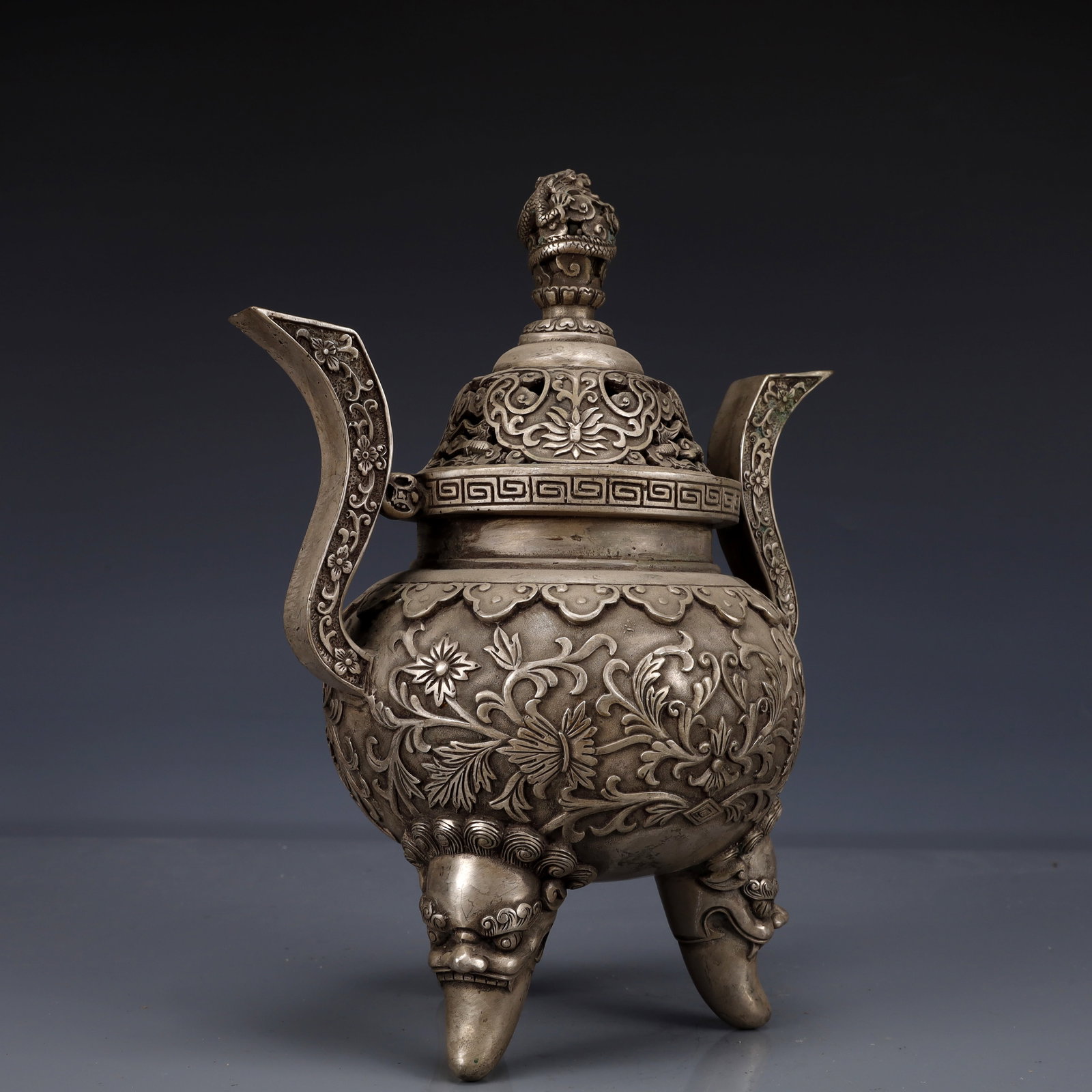 An Exquisite Silver-Plated Bronze Flower Pattern Double-Ears and Tripod Censer - 6