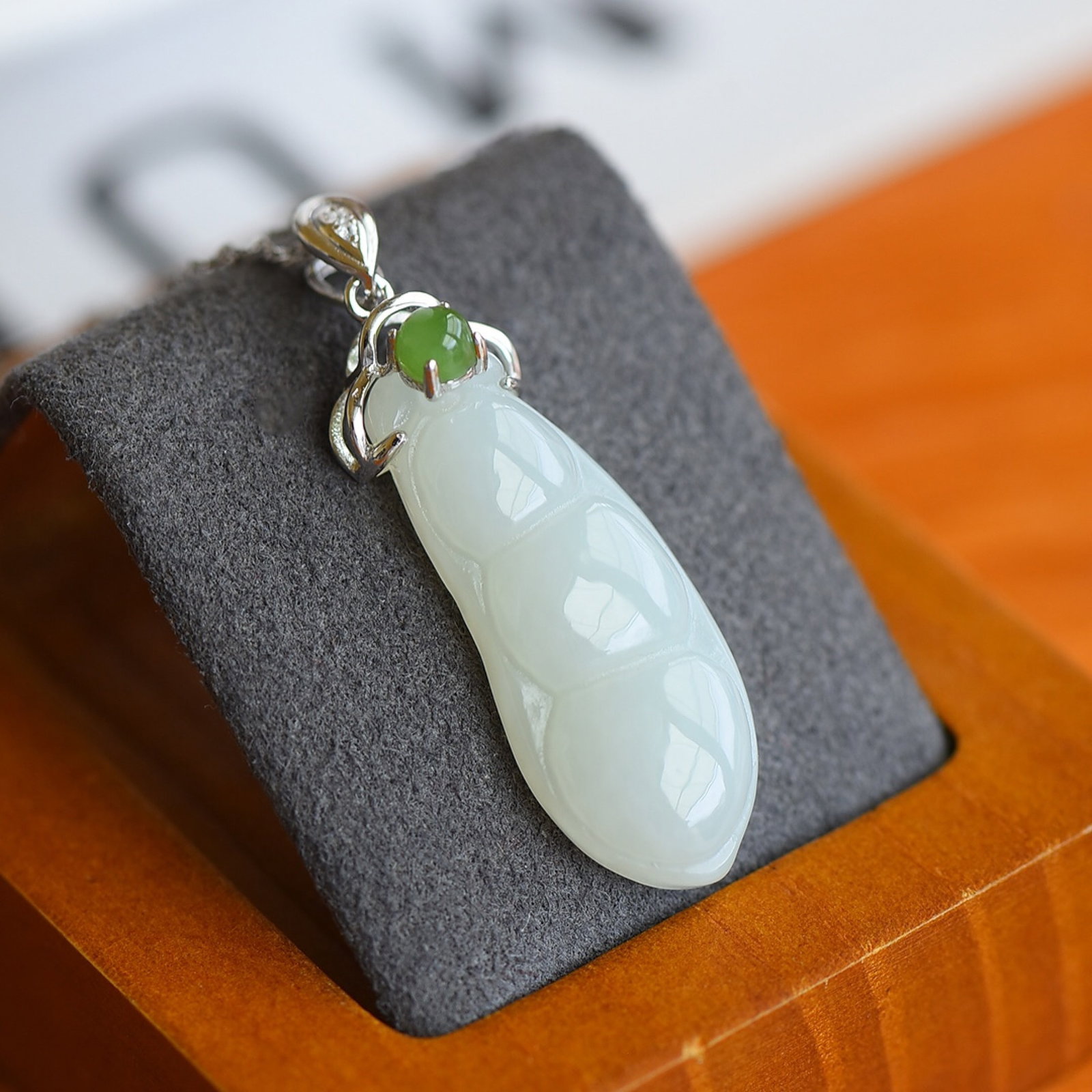An Exquisite Sterling Silver Inlaid White Jade Pendant,Inlaid Jasper - 2