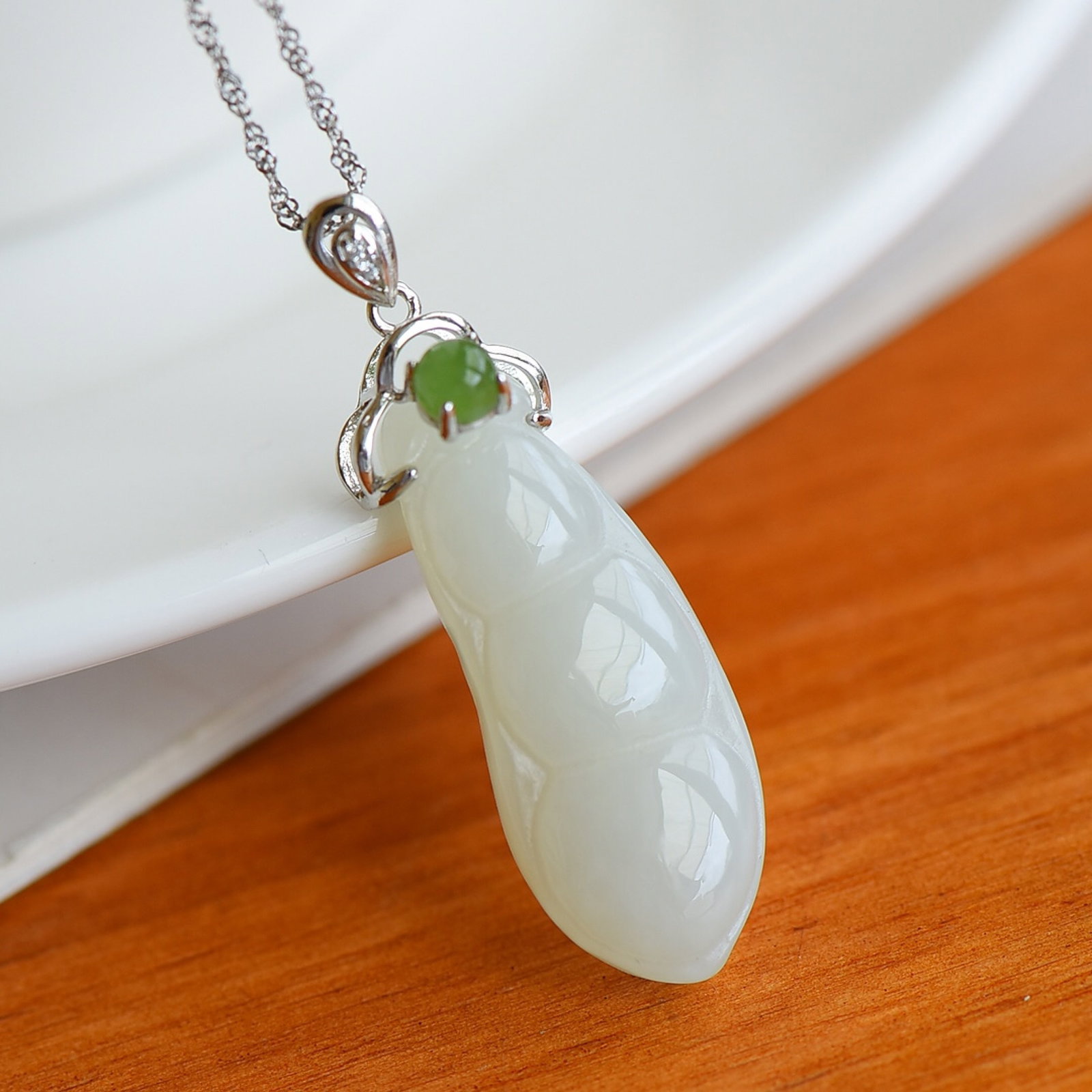 An Exquisite Sterling Silver Inlaid White Jade Pendant,Inlaid Jasper - 3