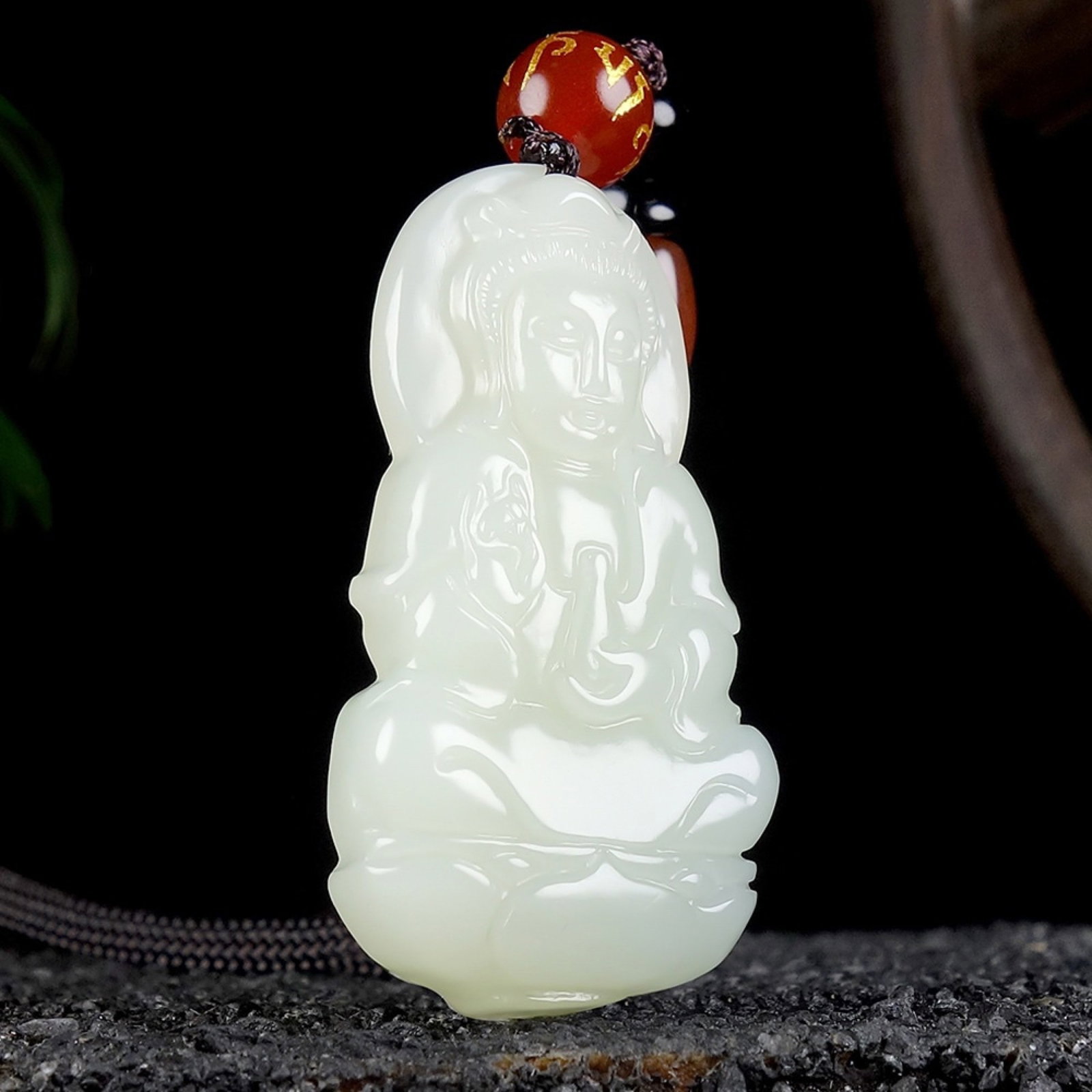 An Exquisite White Jade Statue of Avalokitesvara Pendant - 3