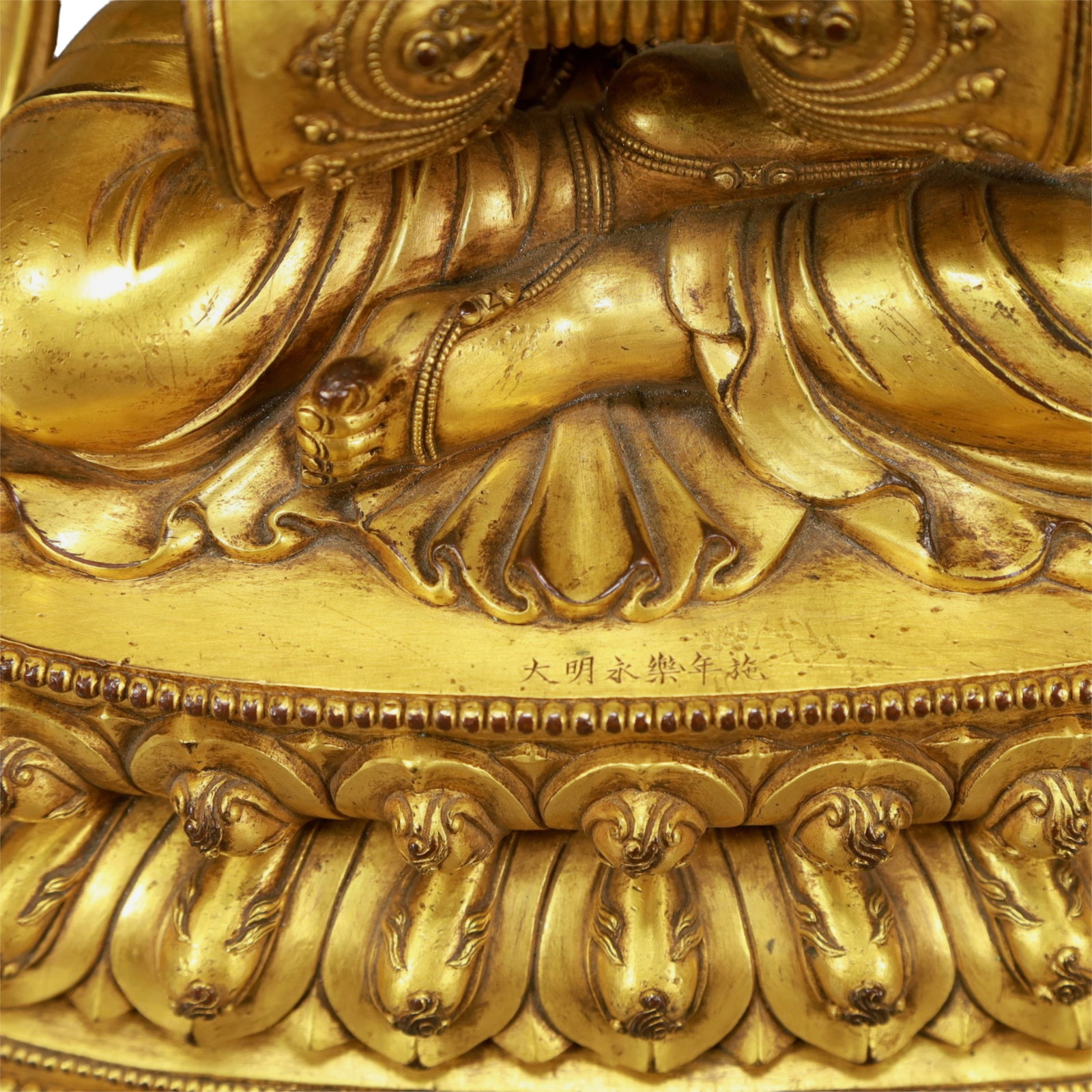A Pair of Solemn Gilt Bronze Statue of Four-arms Guanyin - 5