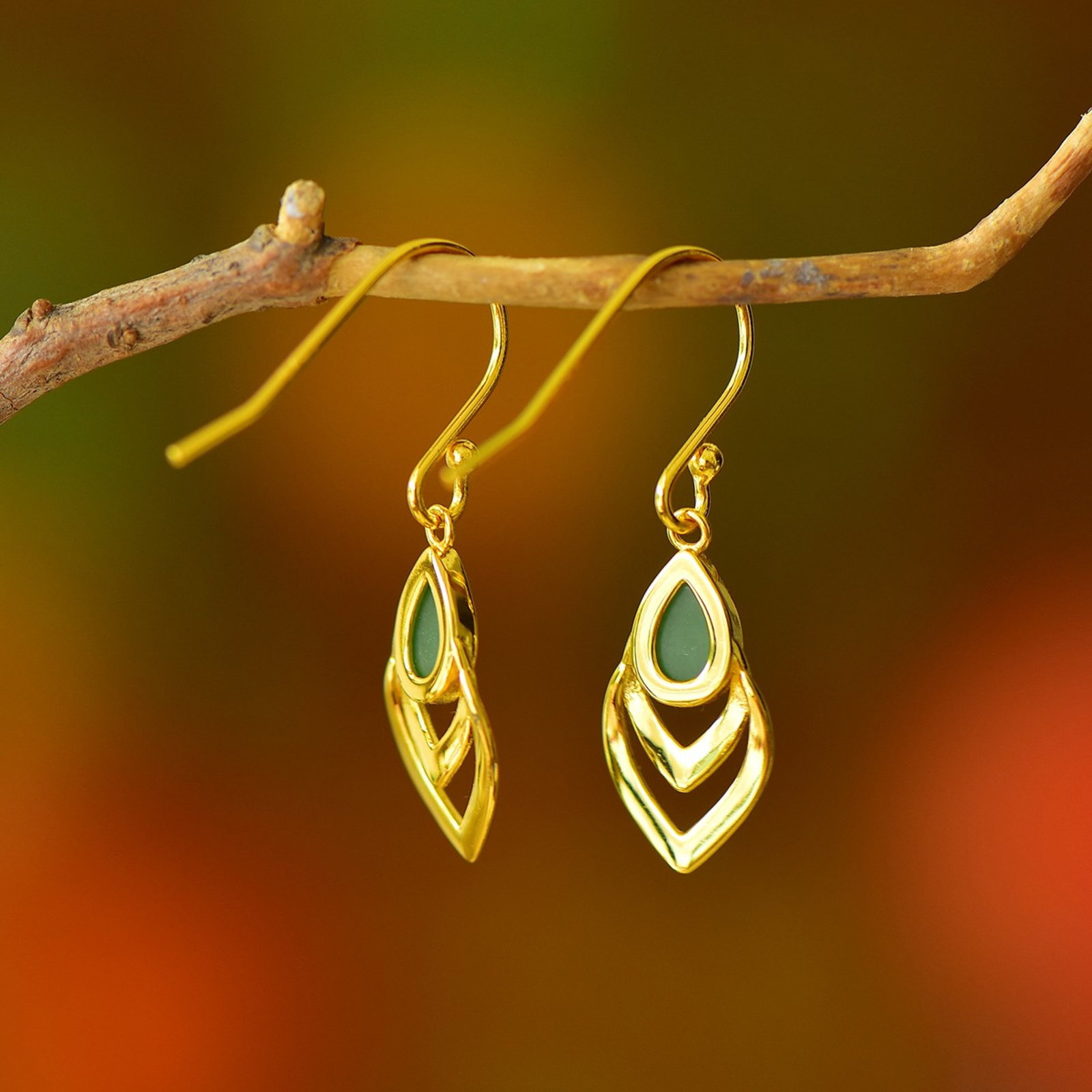 A Pair of Exquisite Sterling Silver-Gold Plated Inlaid Jasper Earrings - 5