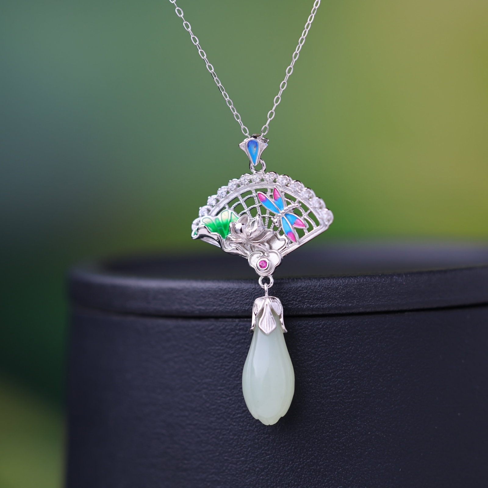 An Exquisite Sterling Silver Inlaid White Jade Pendant,Inlaid Diamond - 3