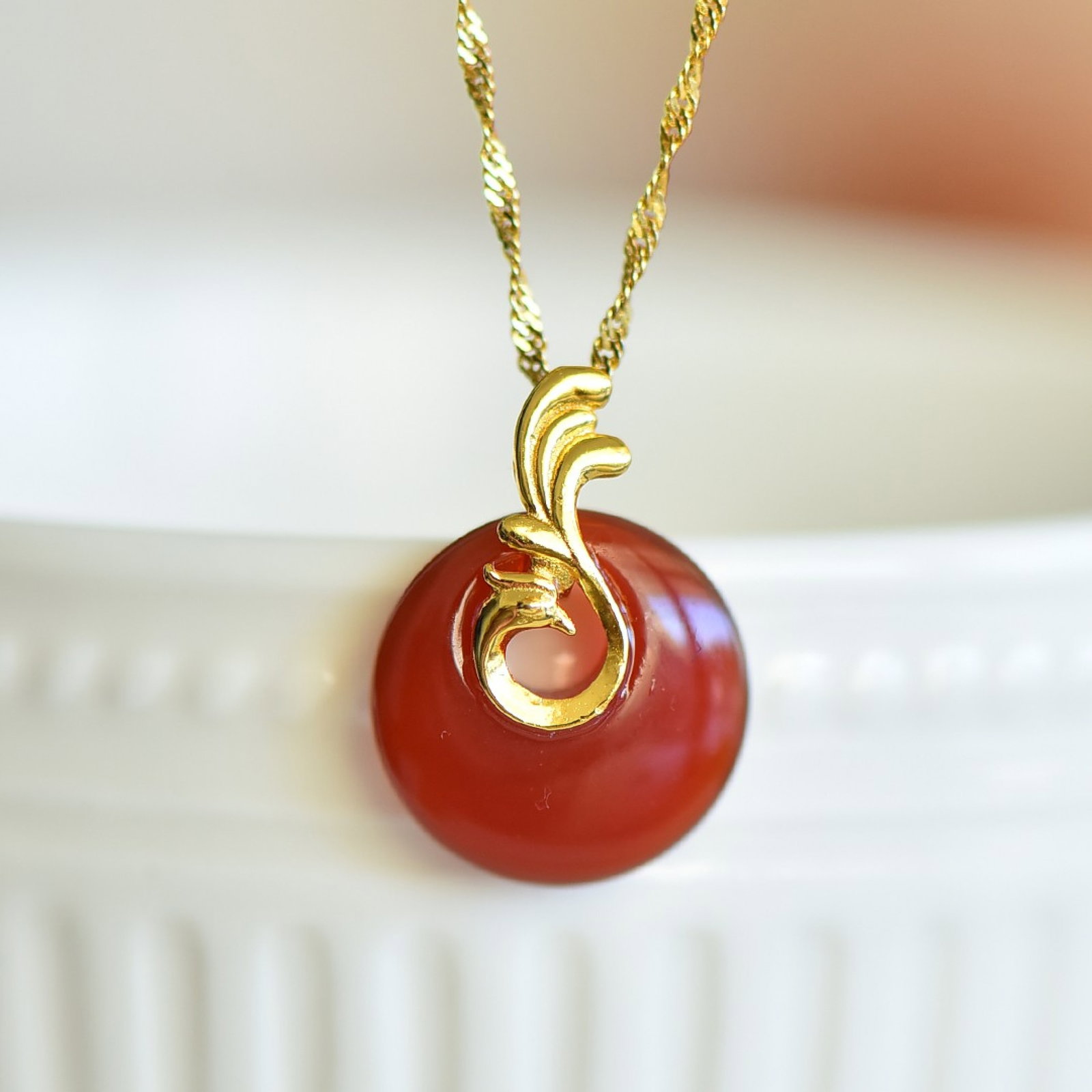 An Exquisite Sterling Silver-Gold Plated Inlaid Agate Pendant - 2