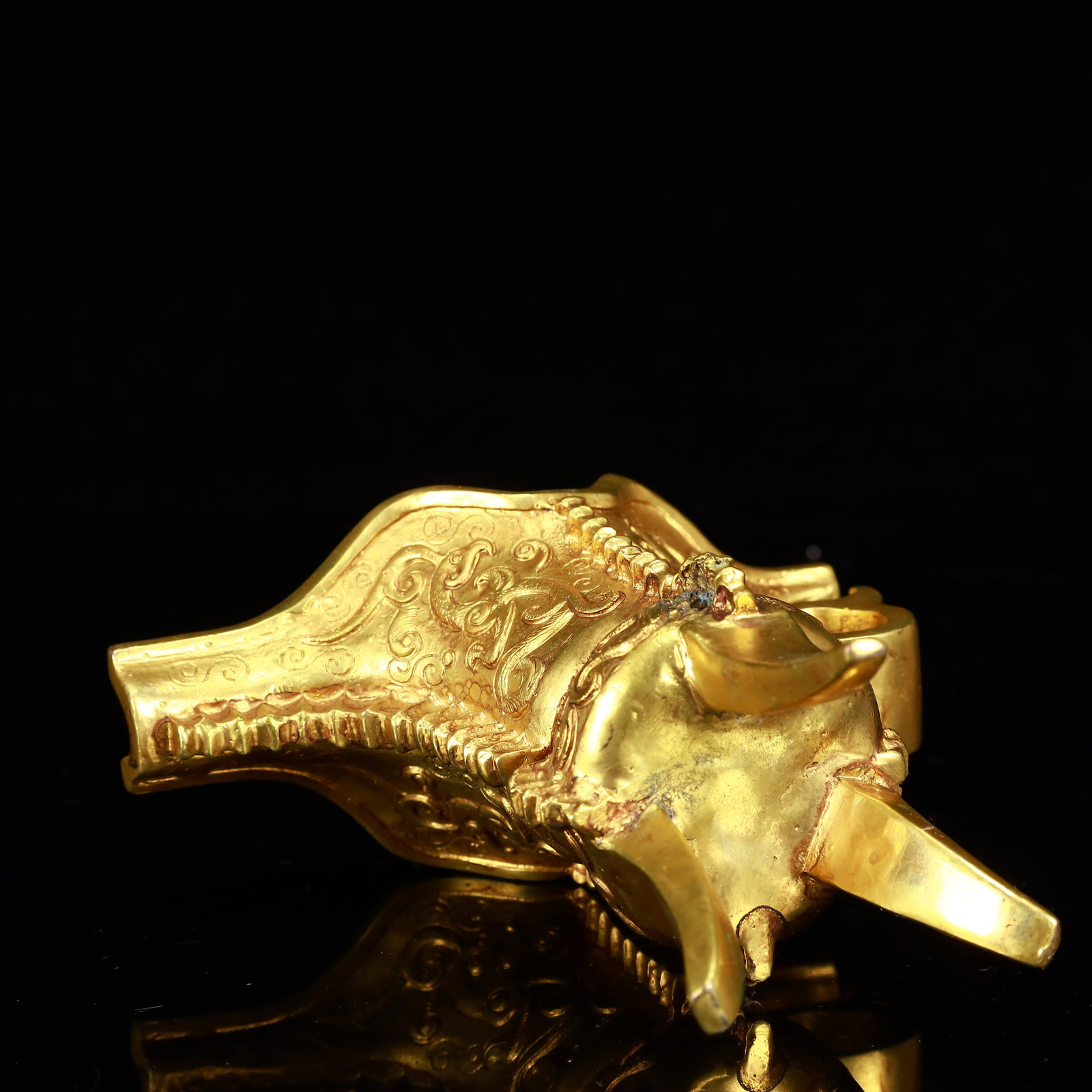 A Rare Gilt Bronze Dragon Pattern Tripod Goblet - 11