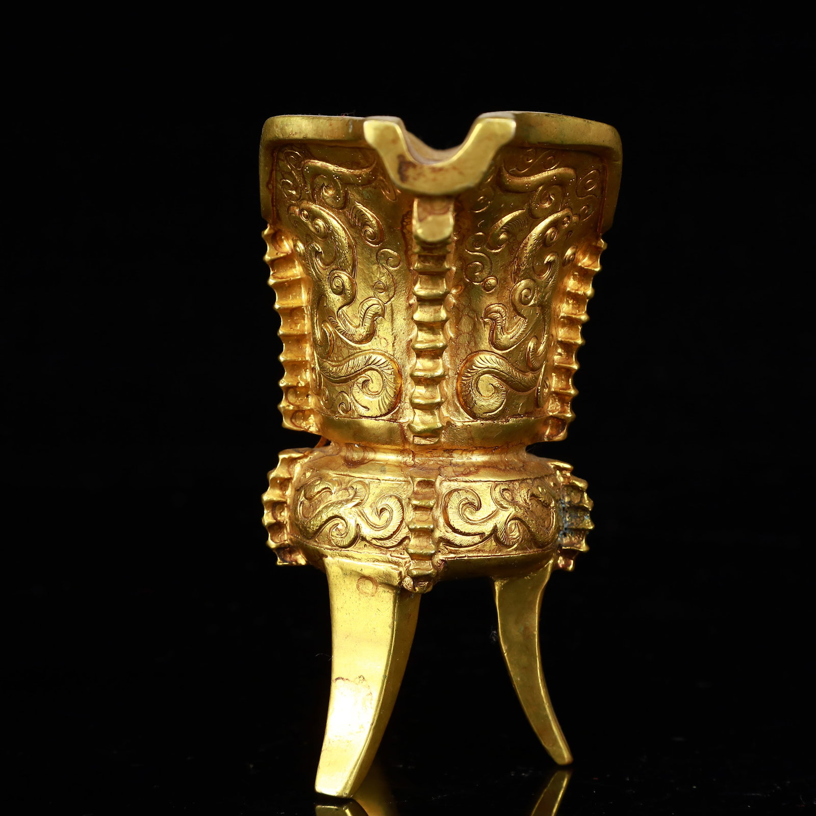 A Rare Gilt Bronze Dragon Pattern Tripod Goblet - 3